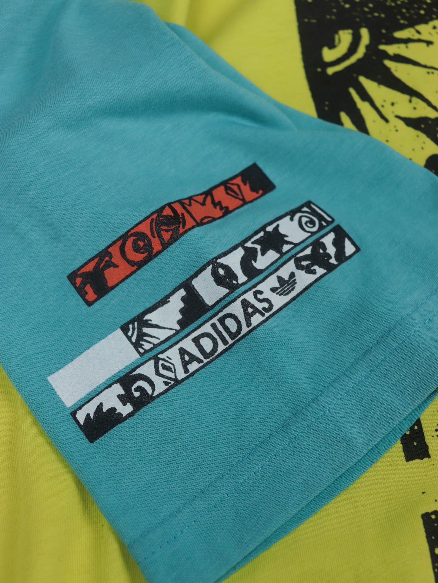 CAMISETA ADIDAS VINTAGE 90S