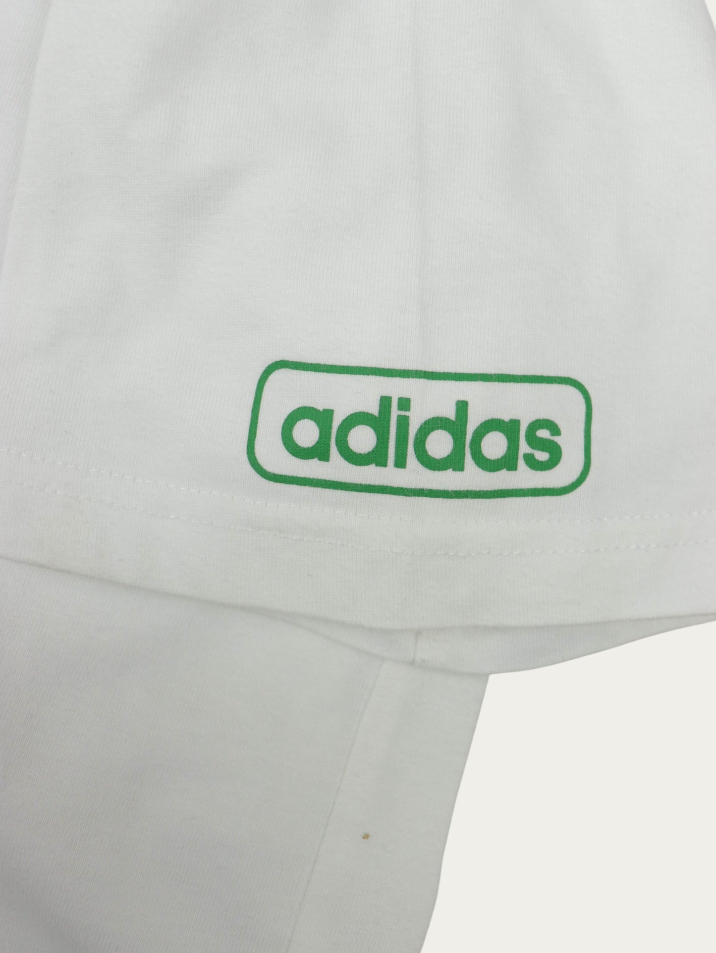 CAMISETA ADIDAS VINTAGE 00S