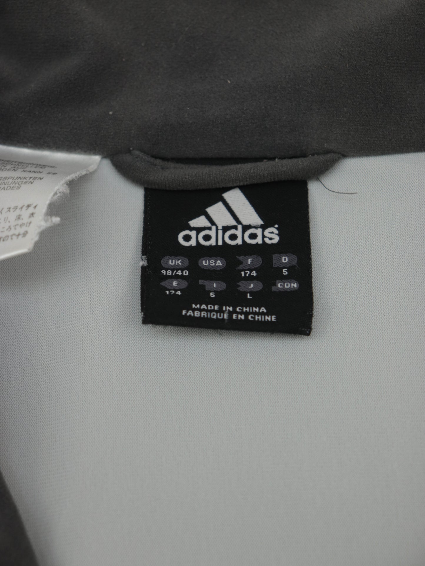 CHAQUETA ADIDAS VINTAGE 00S
