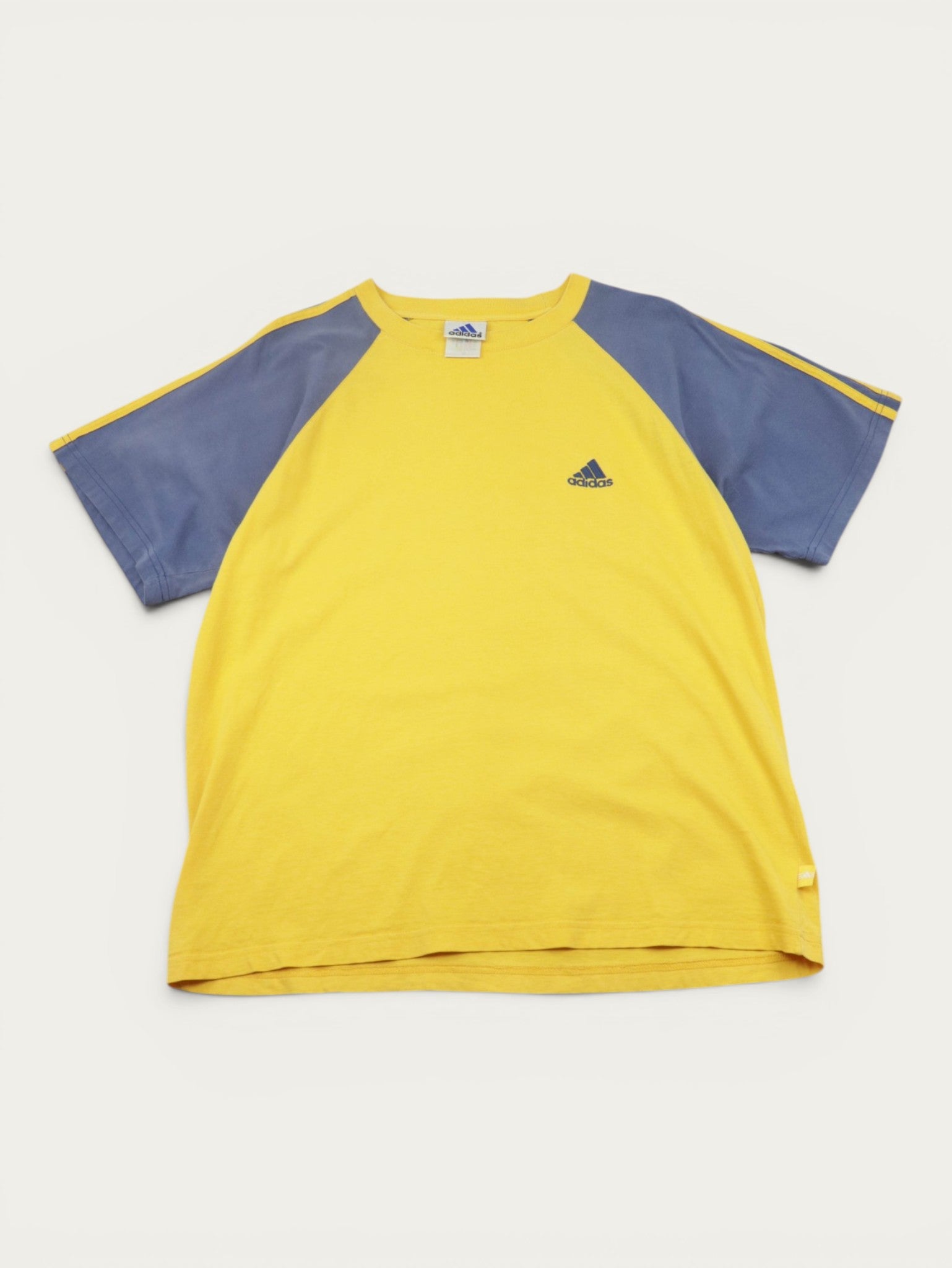 CAMISETA ADIDAS VINTAGE 90S