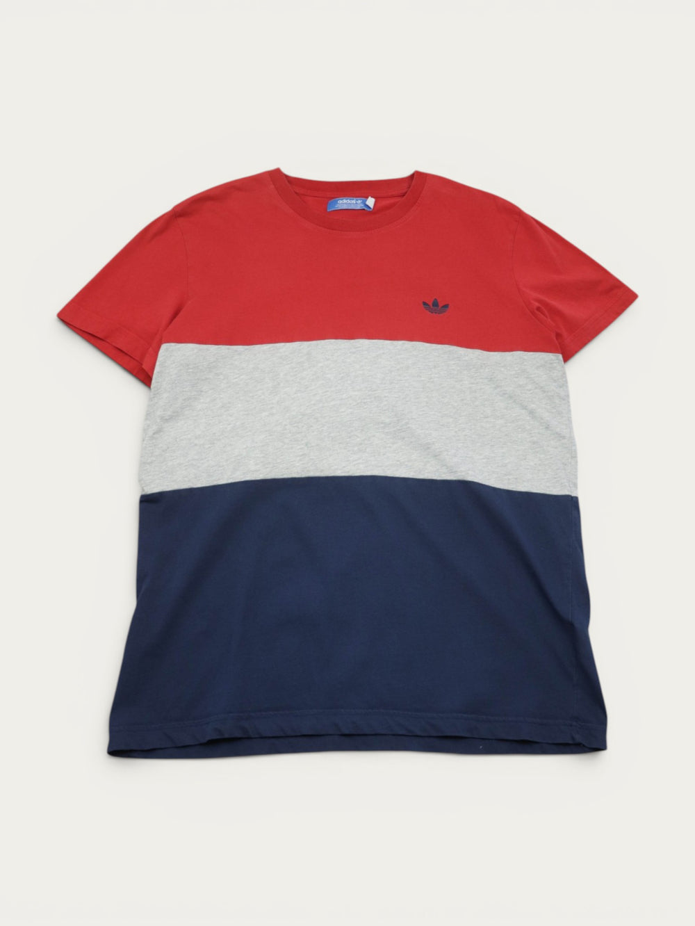 CAMISETA ADIDAS VINTAGE 00S