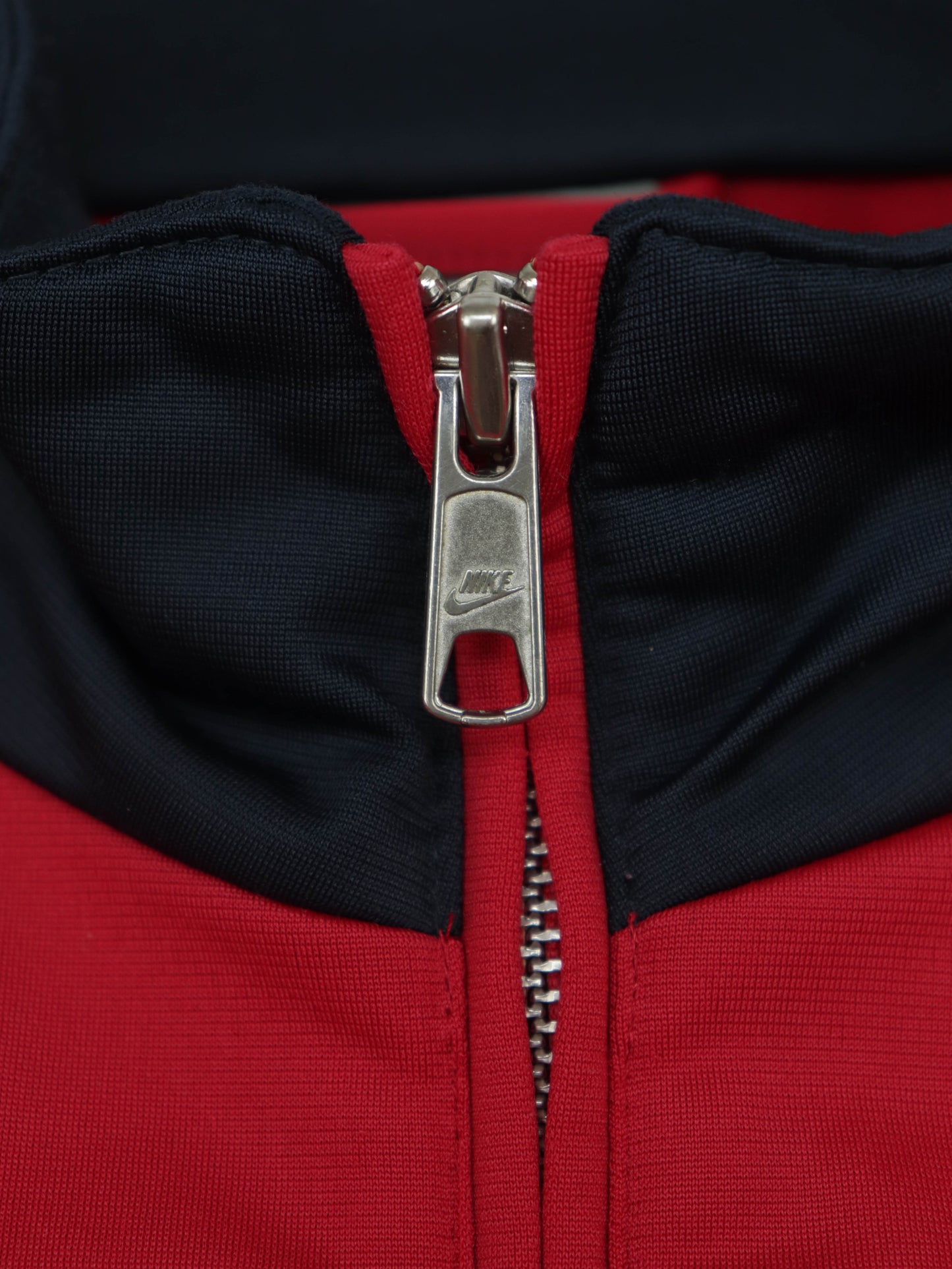 CHAQUETA NIKE VINTAGE 00S