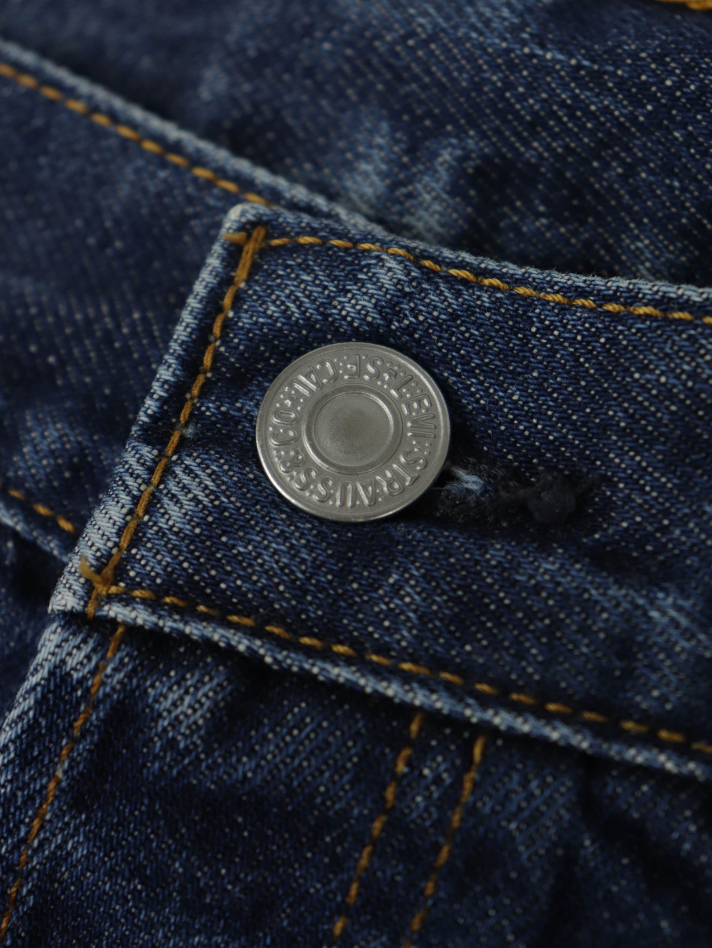 SHORT LEVI'S VINTAGE 00S