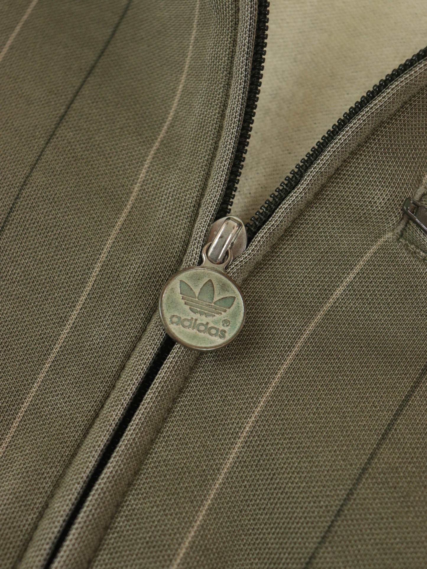 CHAQUETA ADIDAS VINTAGE 00S