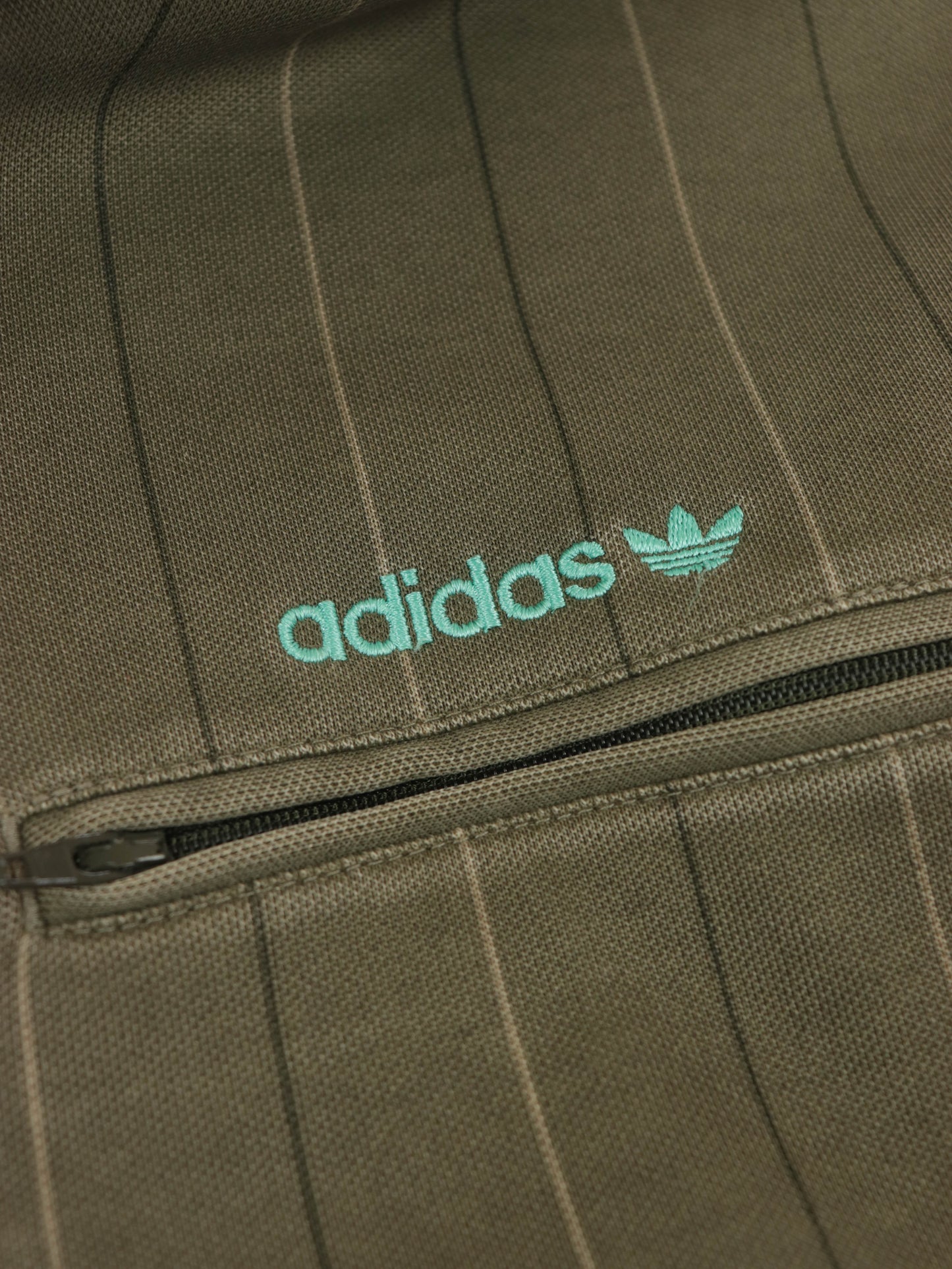 CHAQUETA ADIDAS VINTAGE 00S