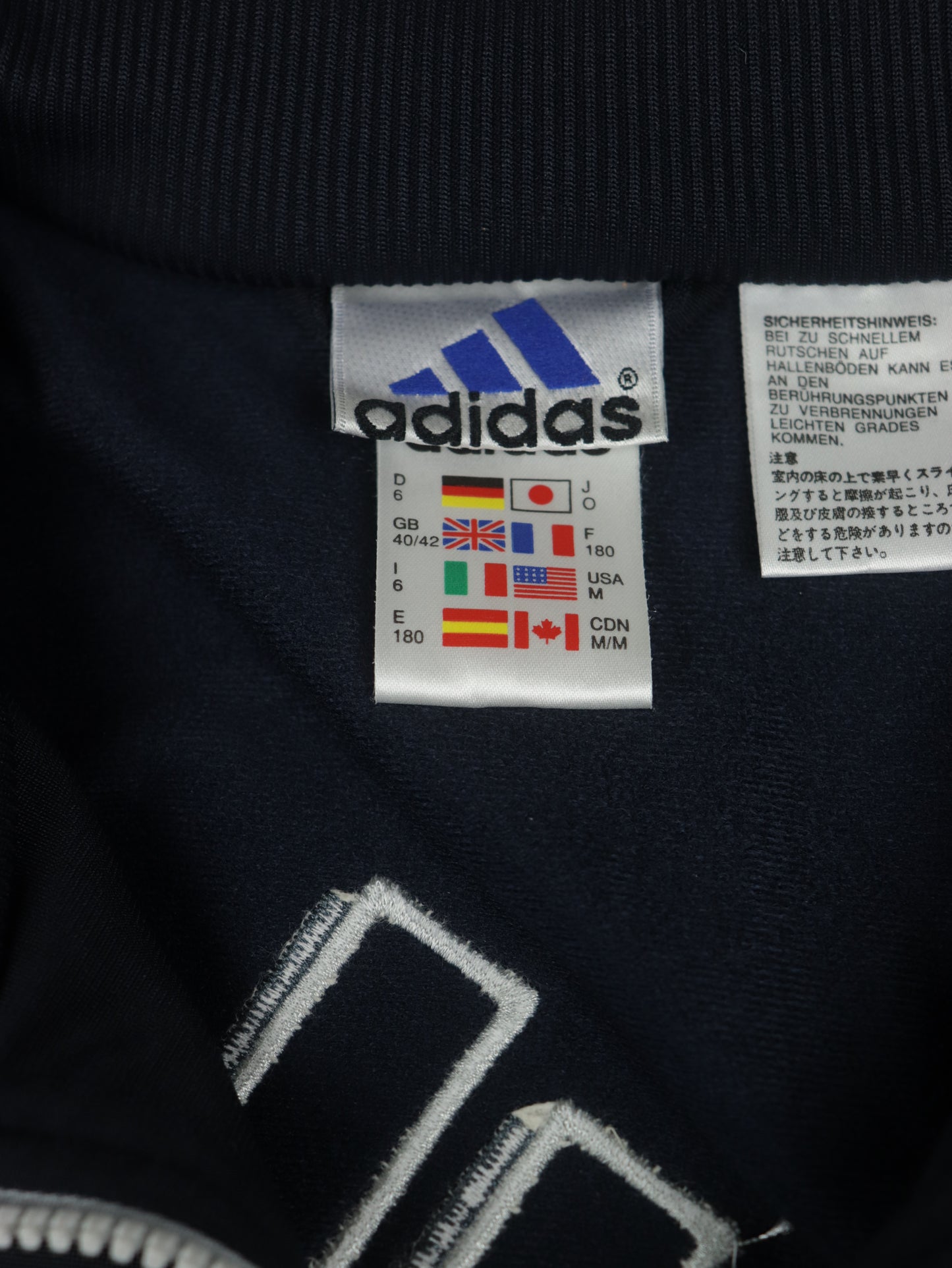 CHAQUETA ADIDAS VINTAGE 00S