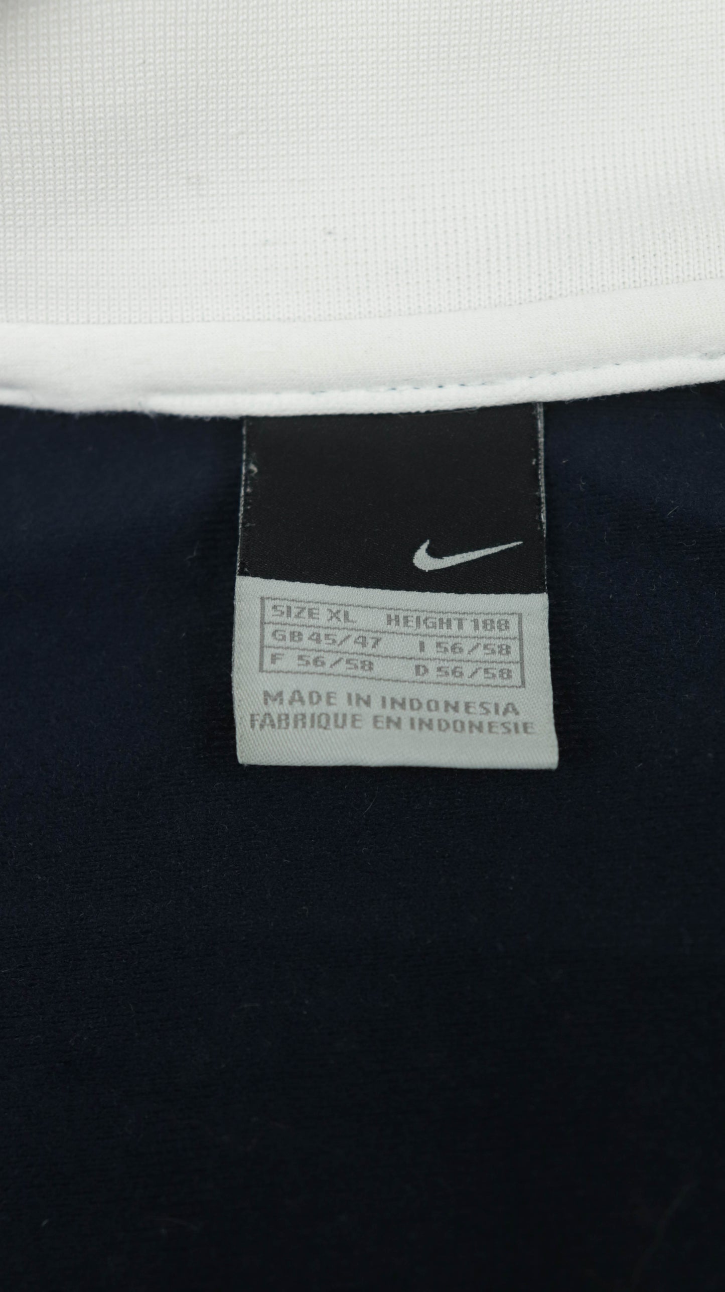 CHAQUETA NIKE VINTAGE 00S