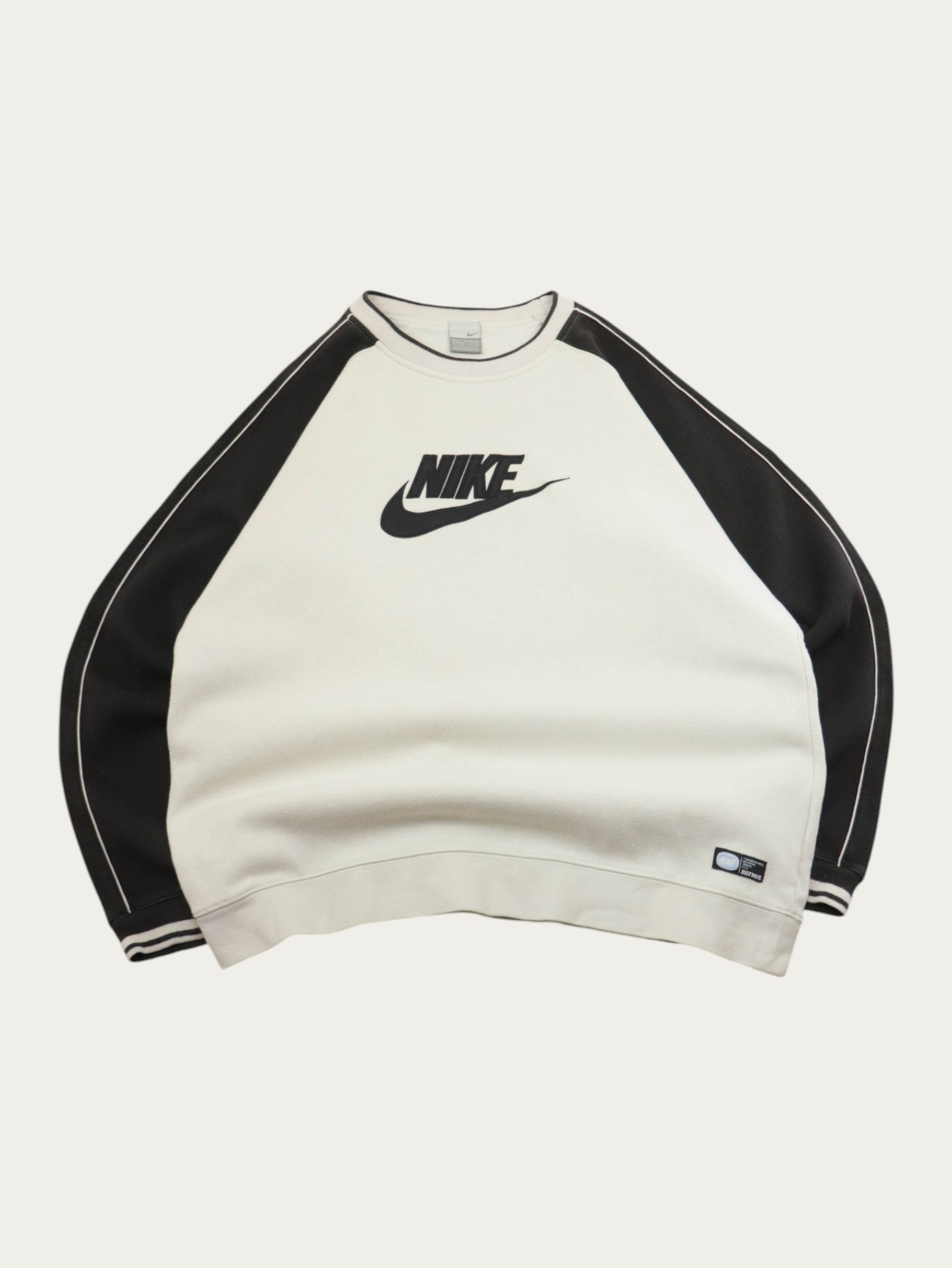 VINTAGE NIKE SWEATSHIRT 00S