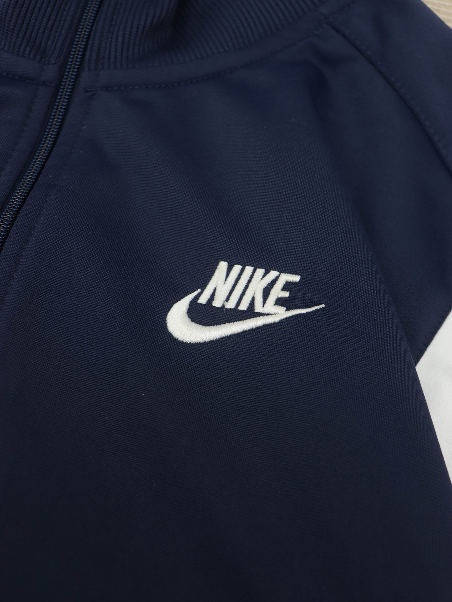 CHAQUETA NIKE VINTAGE 00S