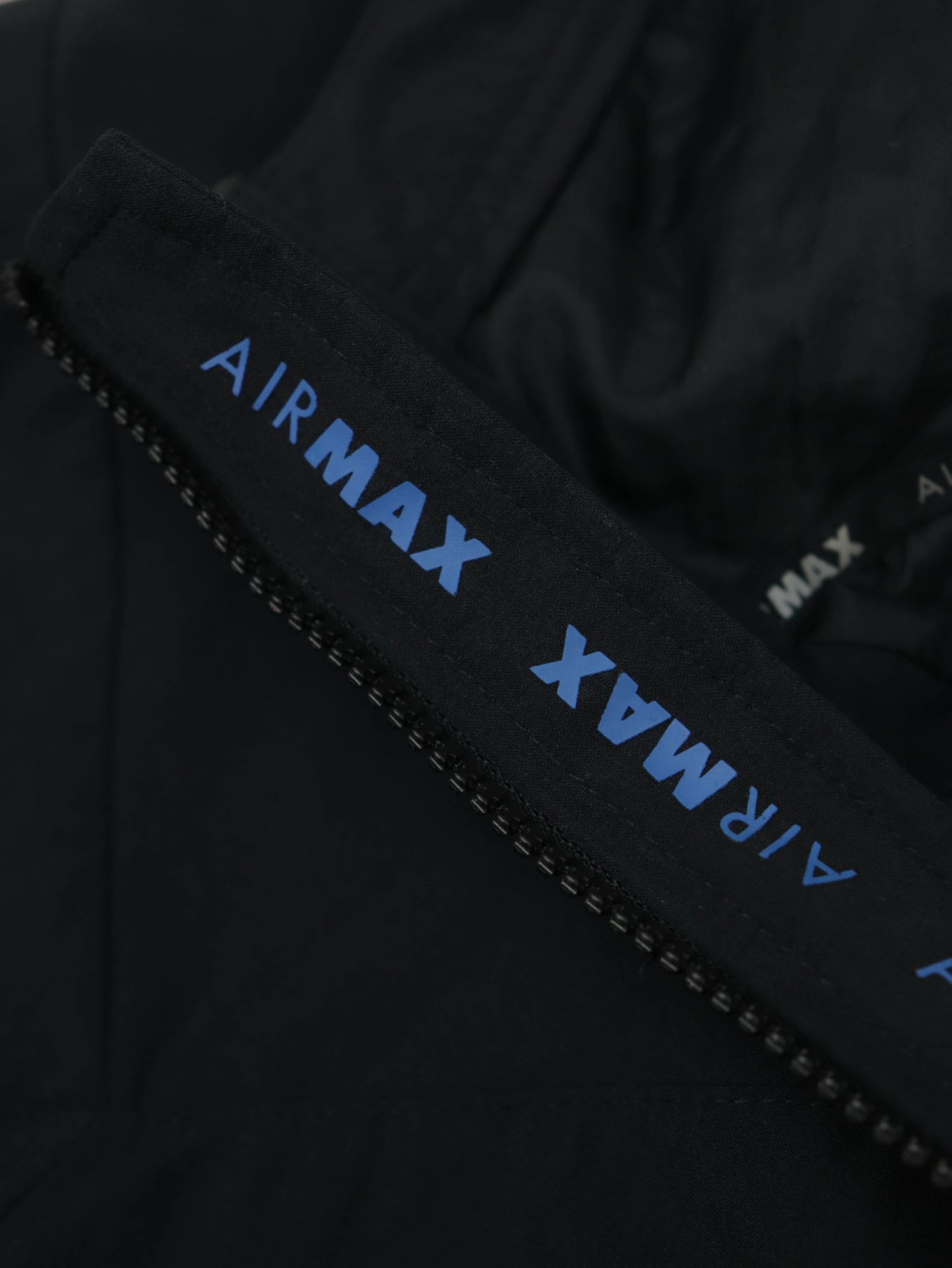 NIKE AIR MAX VINTAGE 00S JACKET
