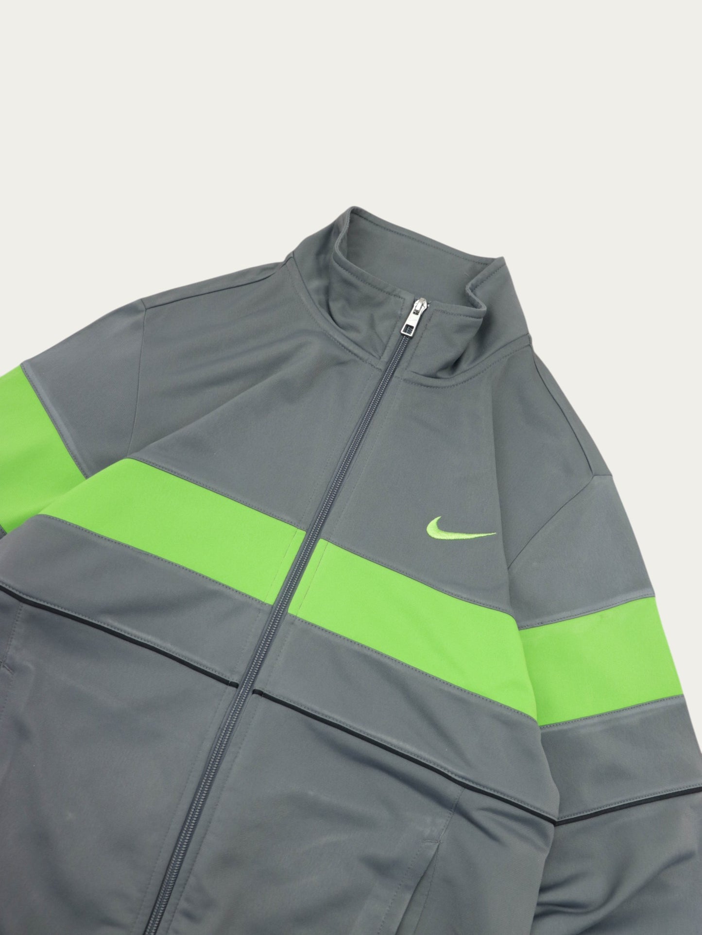 VINTAGE NIKE JACKET 00S