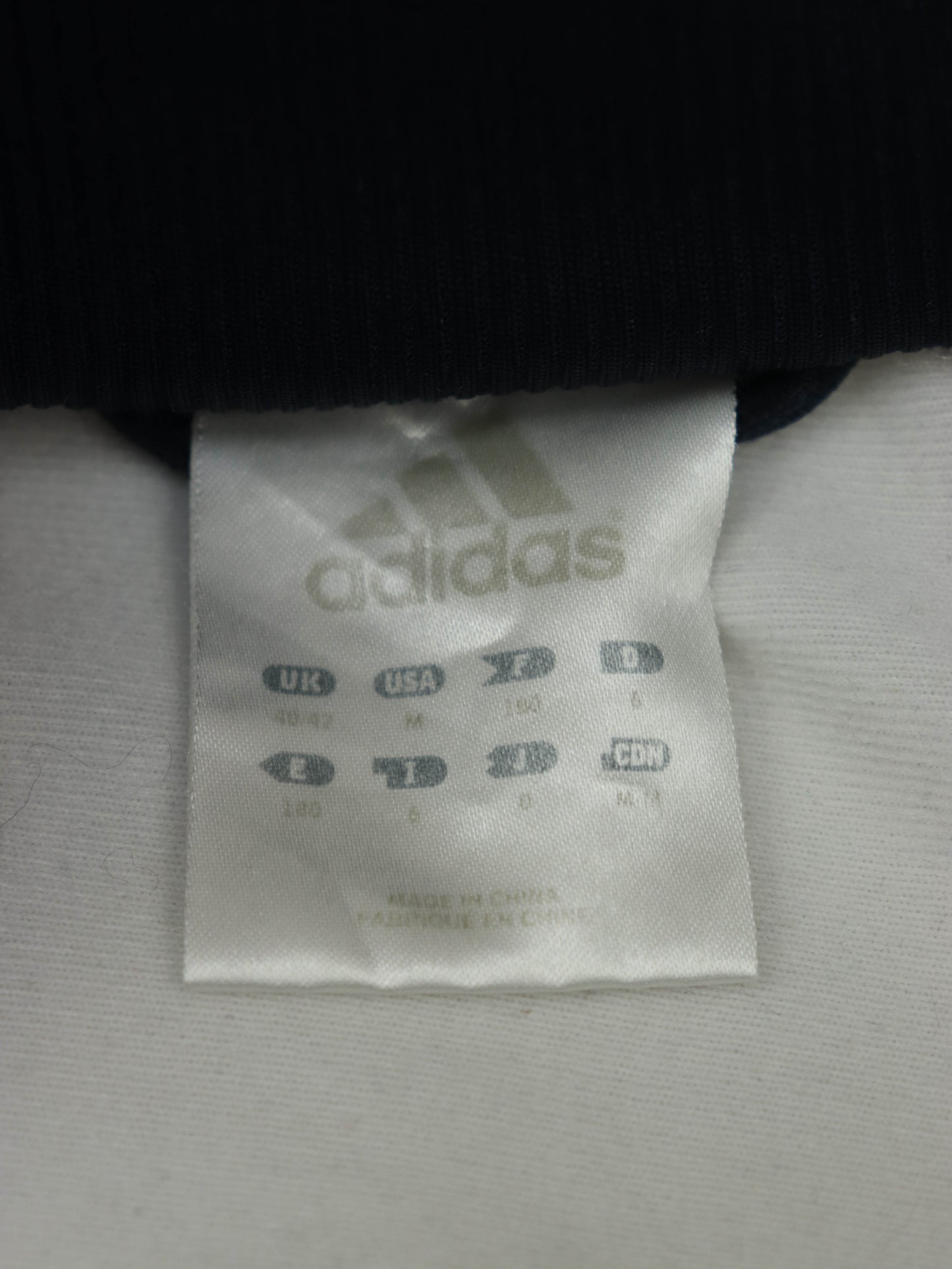 CHAQUETA ADIDAS VINTAGE 00S