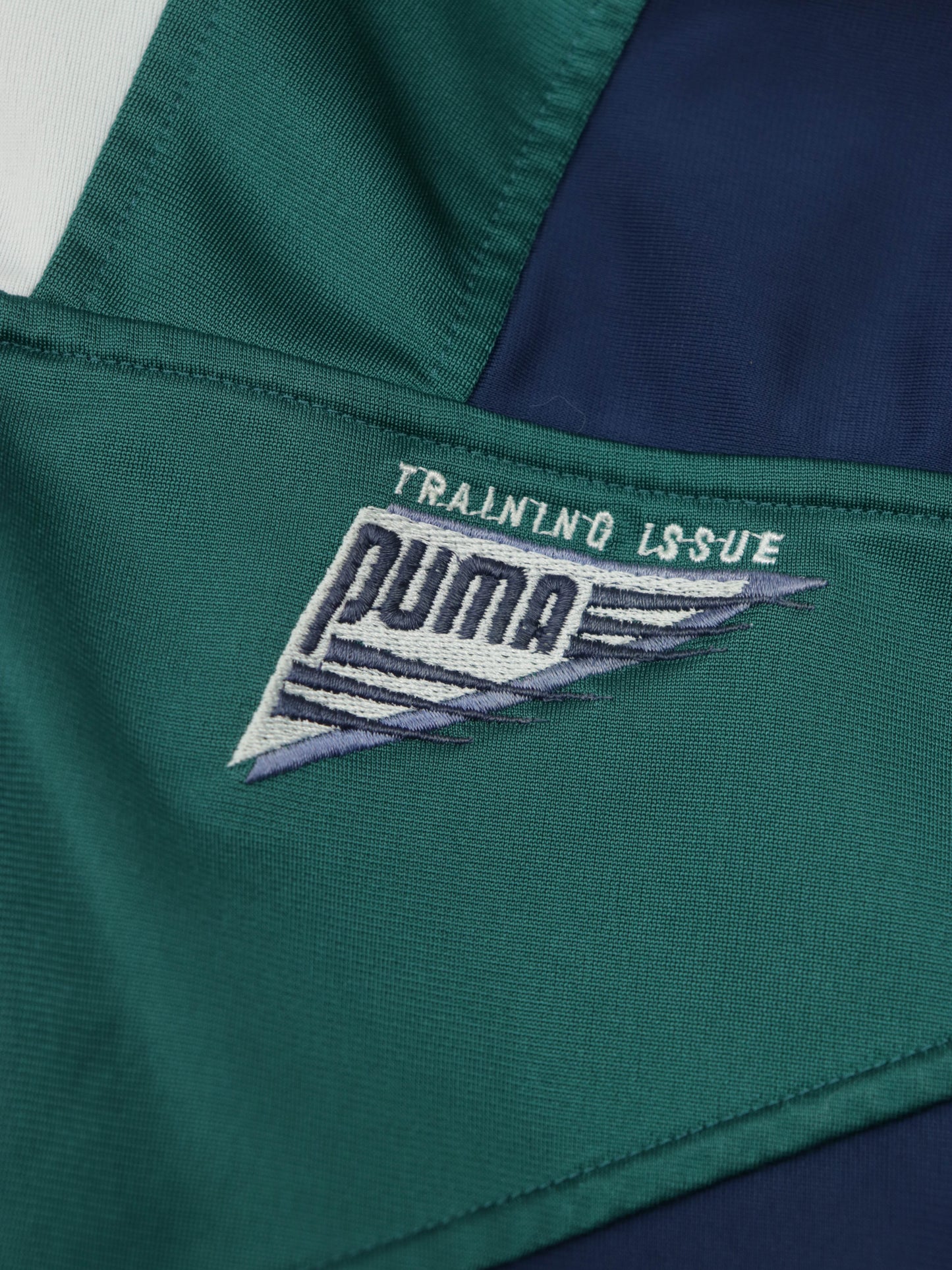 CHAQUETA PUMA VINTAGE 00S