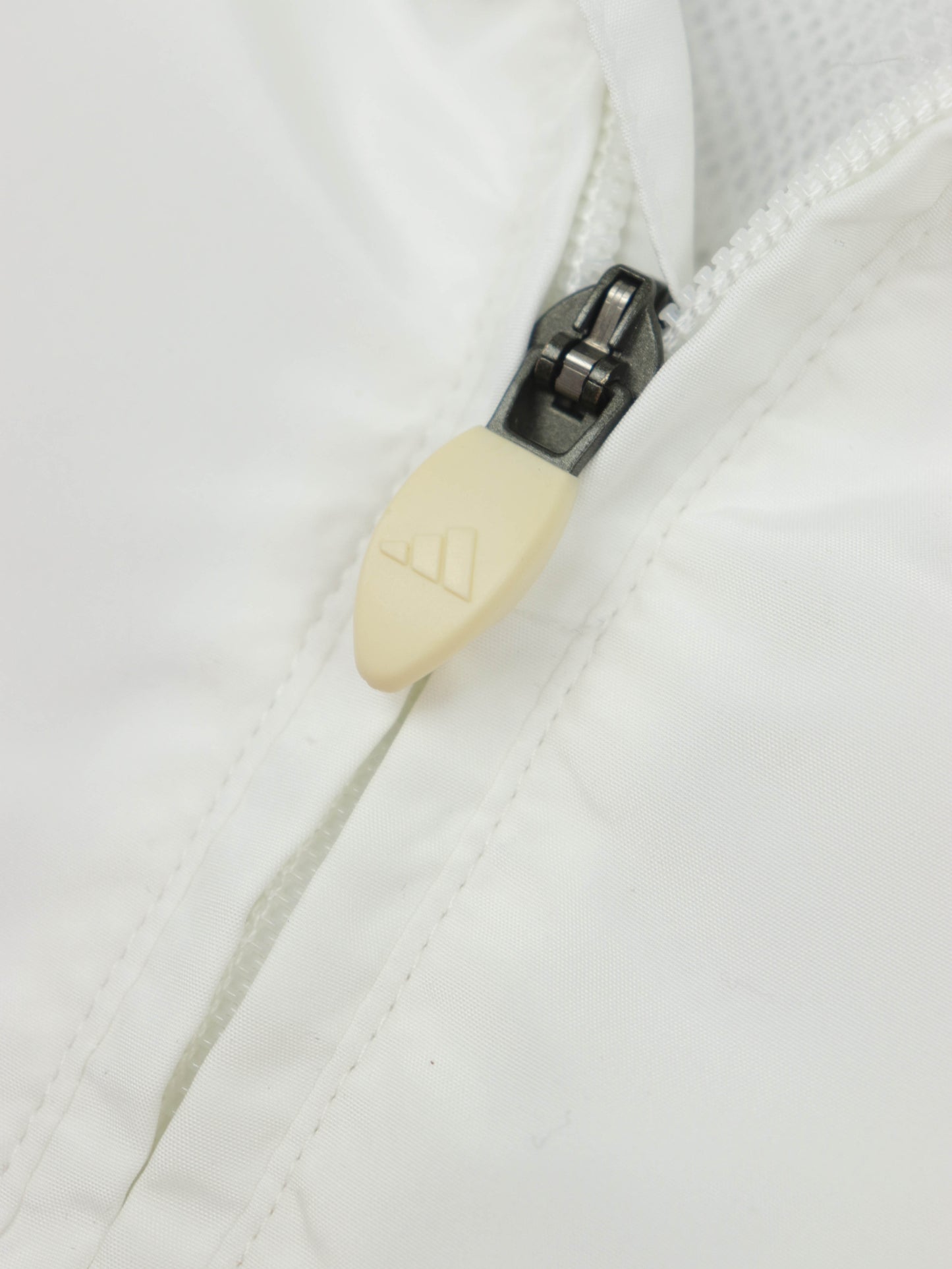 CHAQUETA ADIDAS VINTAGE 00S