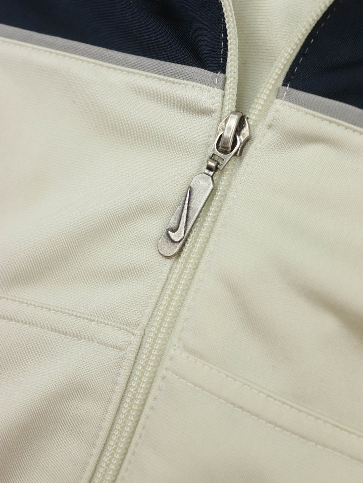 VINTAGE NIKE JACKET 00S