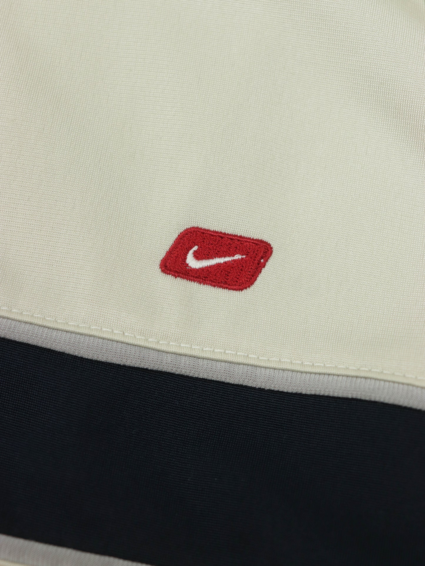 VINTAGE NIKE JACKET 00S