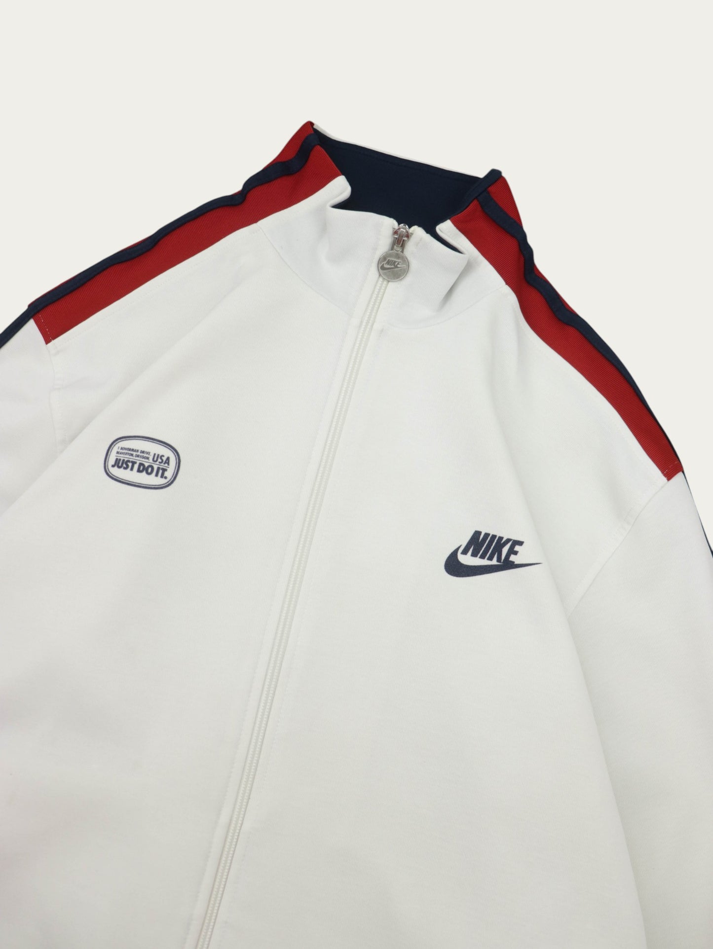 VINTAGE NIKE JACKET 00S