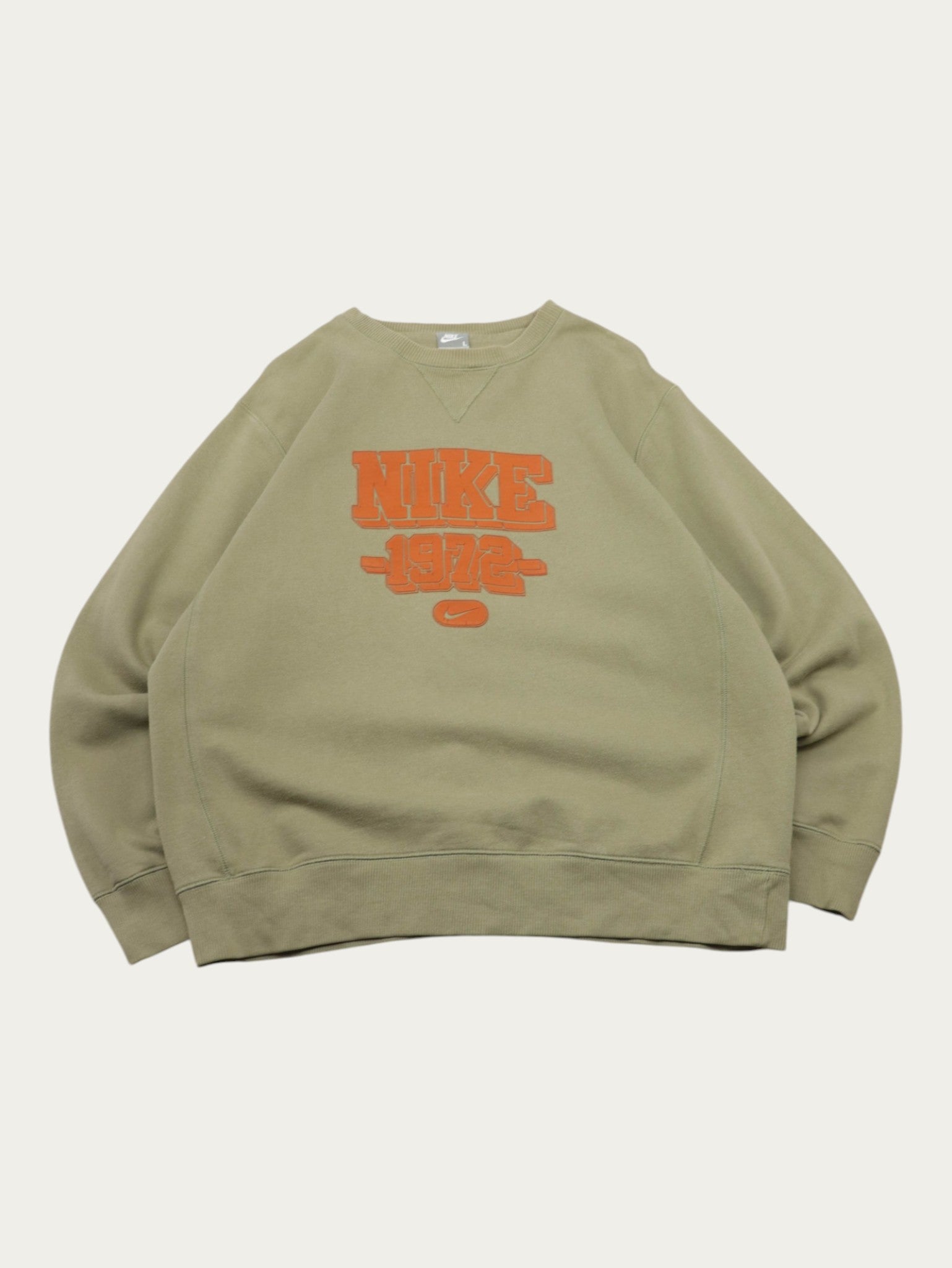 VINTAGE NIKE SWEATSHIRT 00S