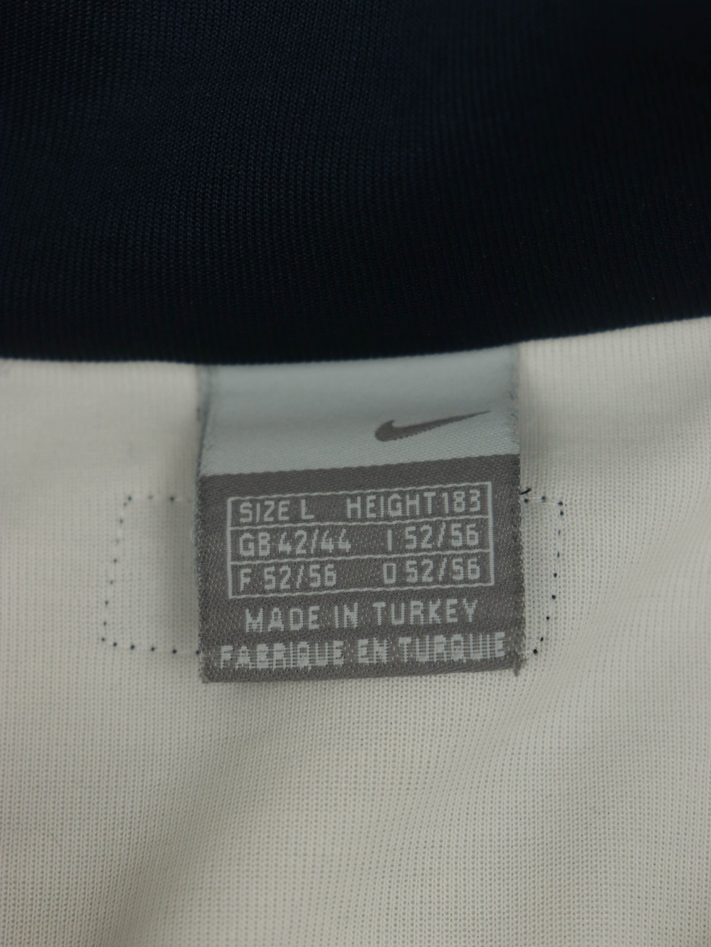 CHAQUETA NIKE VINTAGE 00S