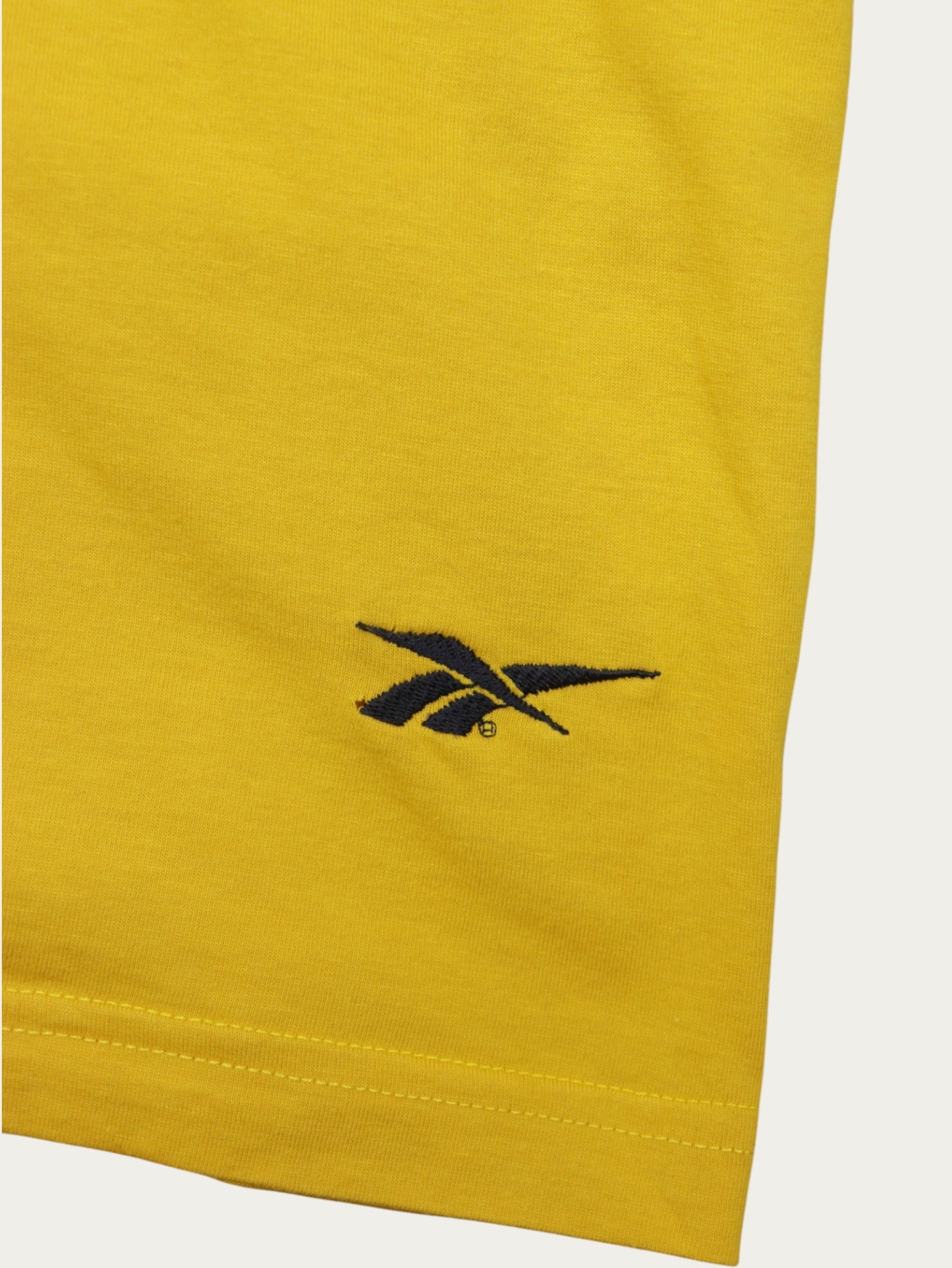REEBOK VINTAGE 00S T-SHIRT