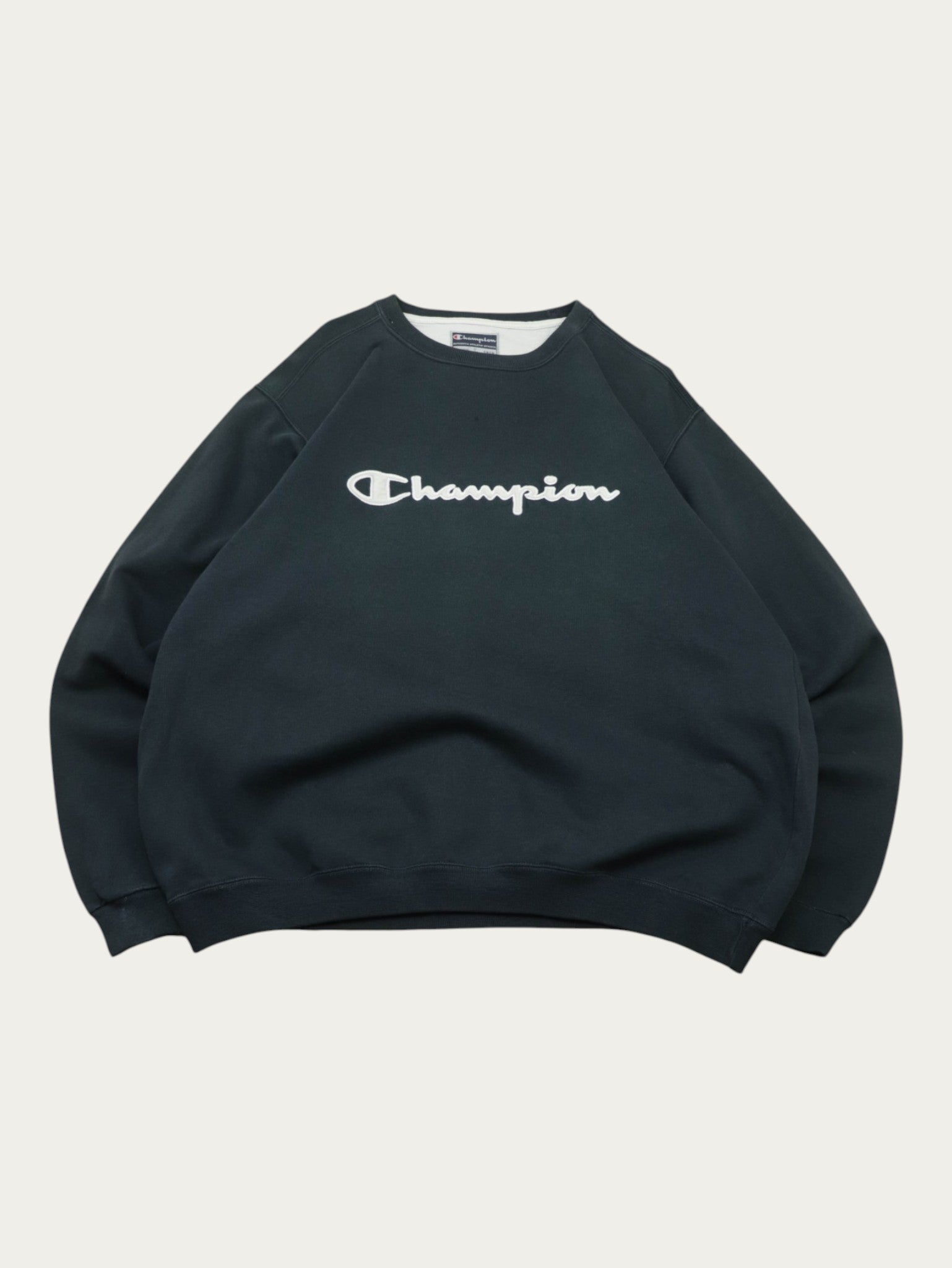 CHAMPION VINTAGE 00S SWEATSHIRT