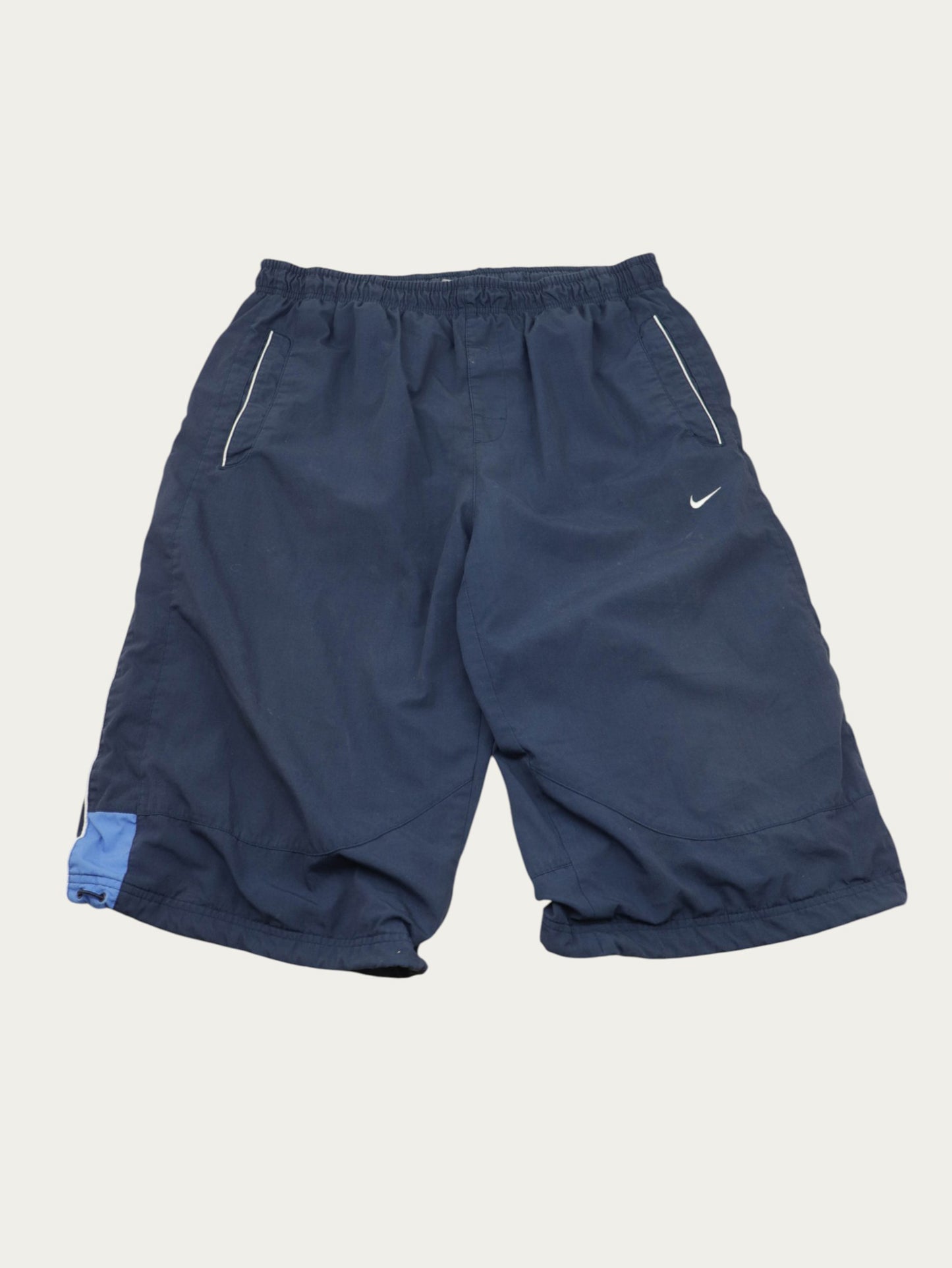 NIKE VINTAGE 00S SHORTS