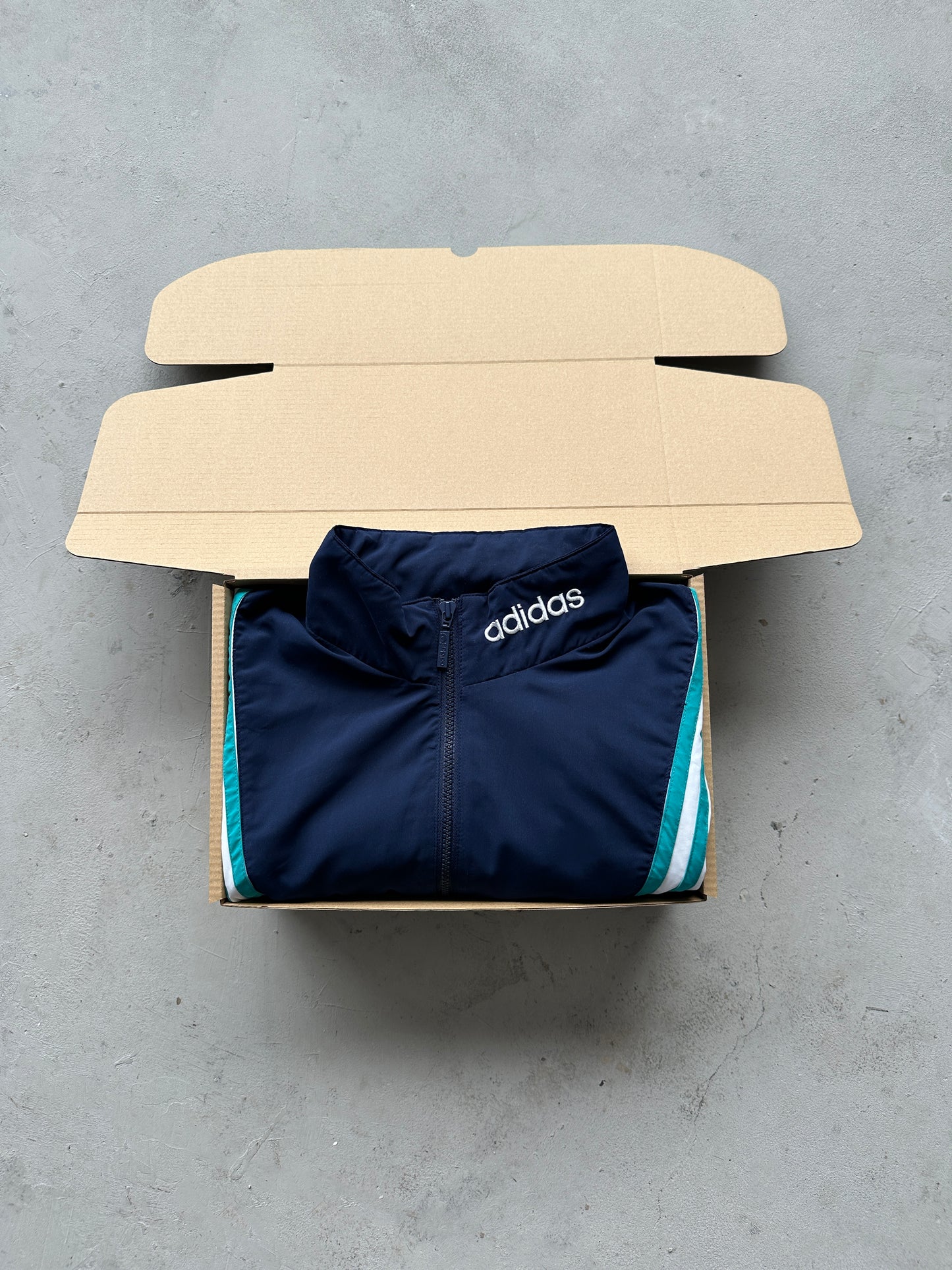 1 Piece Mystery Box - Premium Vintage
