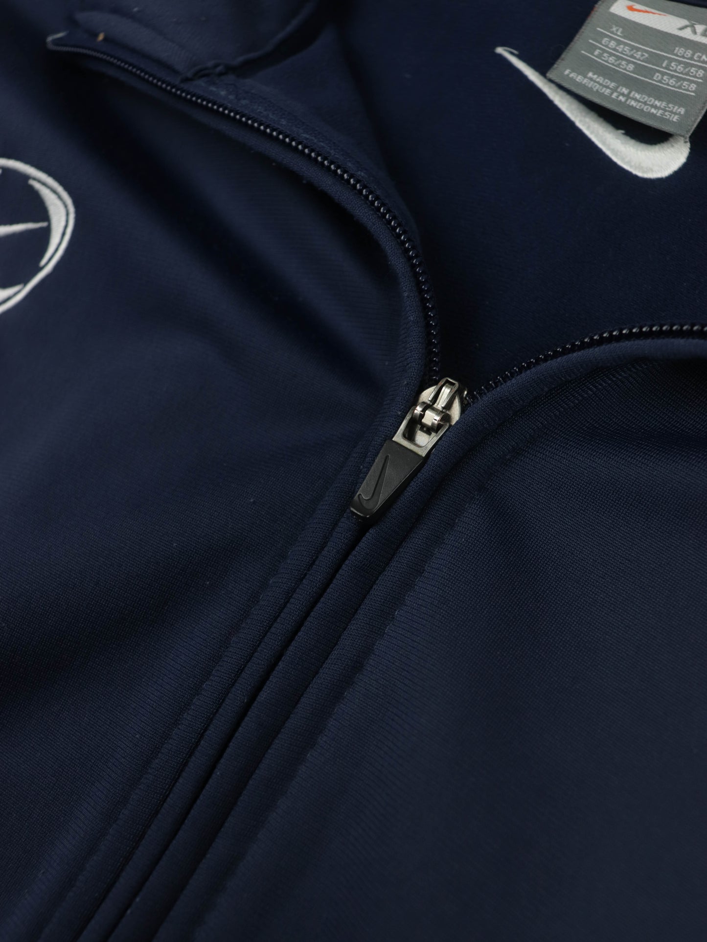 CHAQUETA NIKE VINTAGE 00S