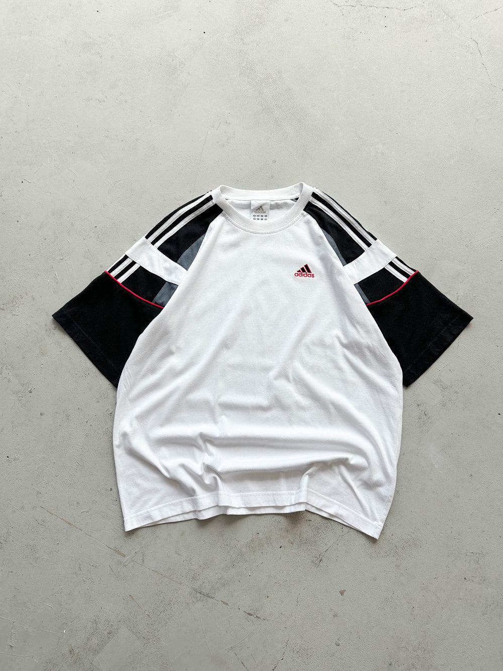 Camiseta Adidas vintage 00s