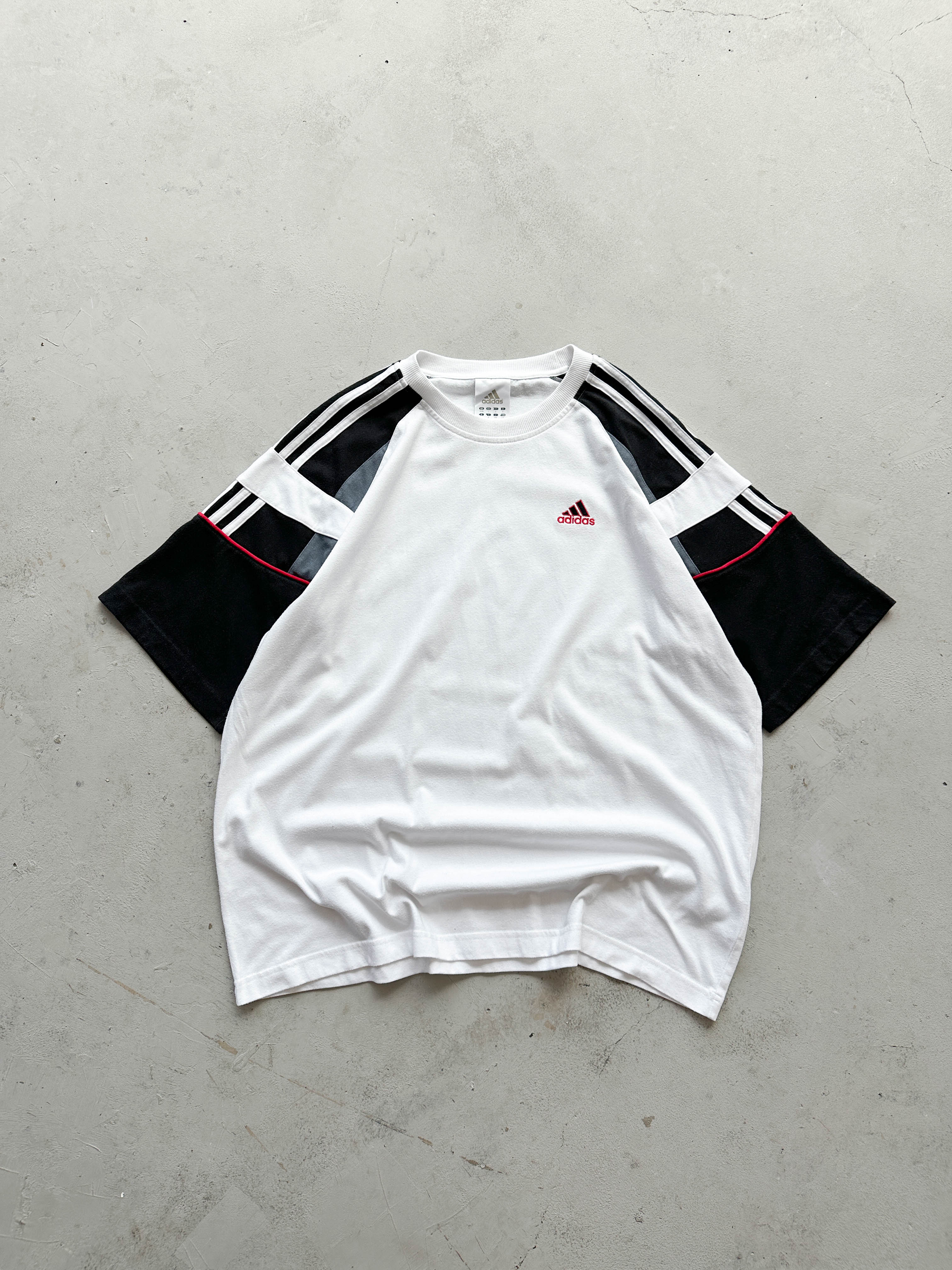 Camiseta Adidas vintage 00s