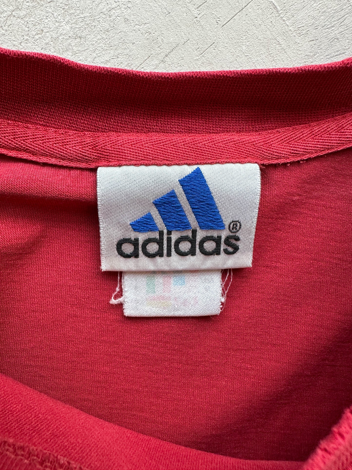 Camiseta Adidas vintage 90s