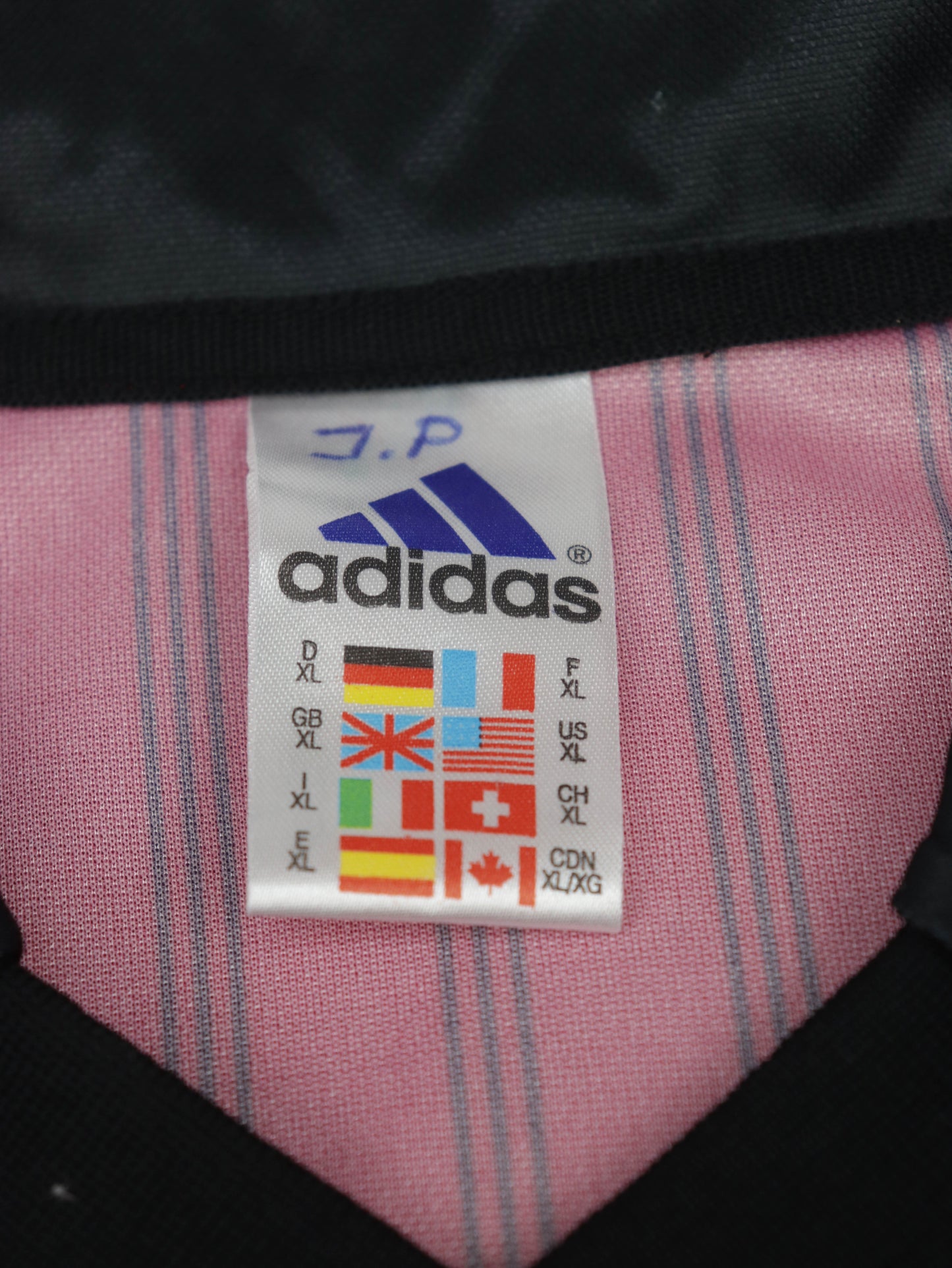 CAMISETA ADIDAS VINTAGE 90S
