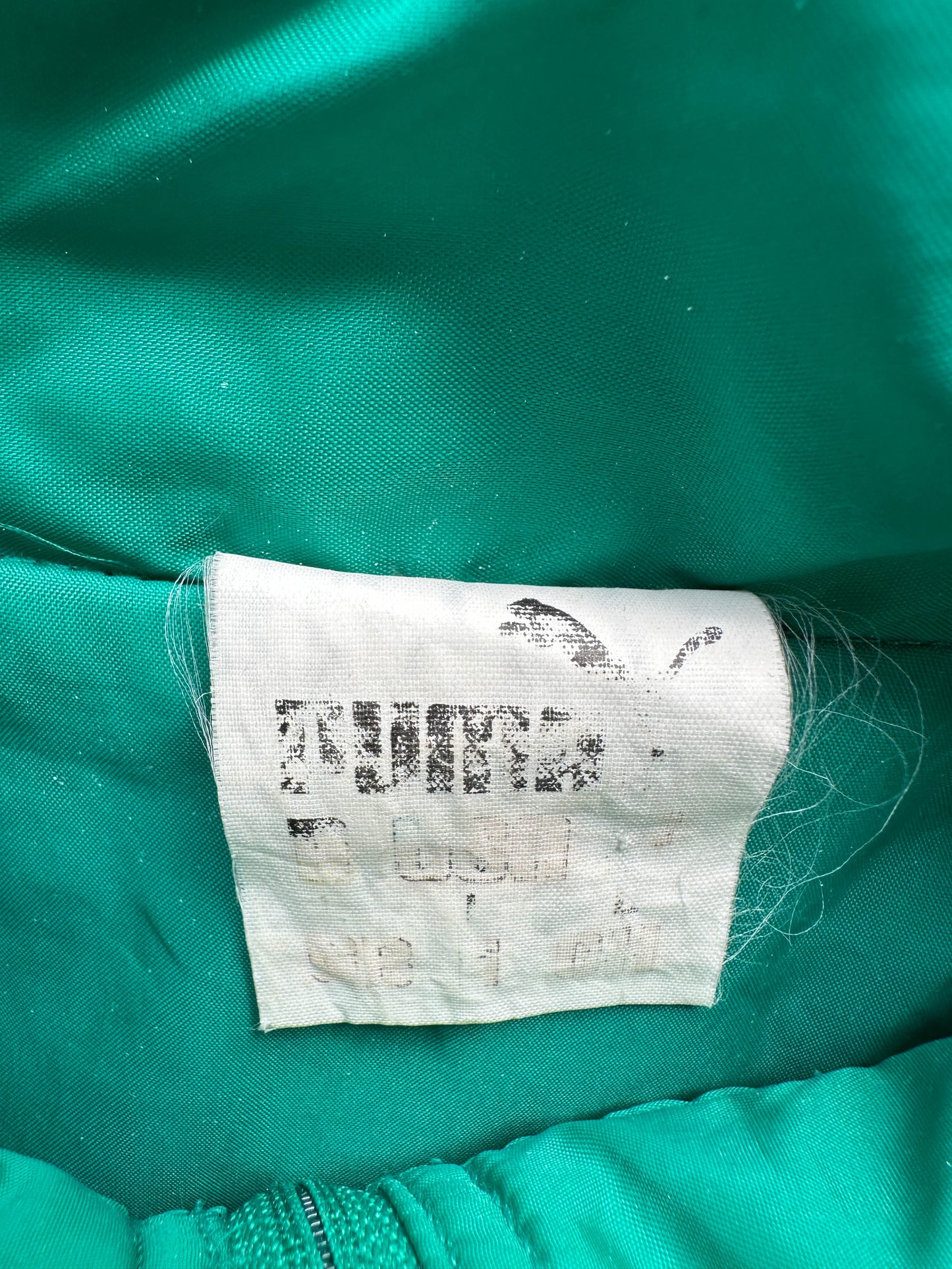 Chaqueta Puma vintage 90s