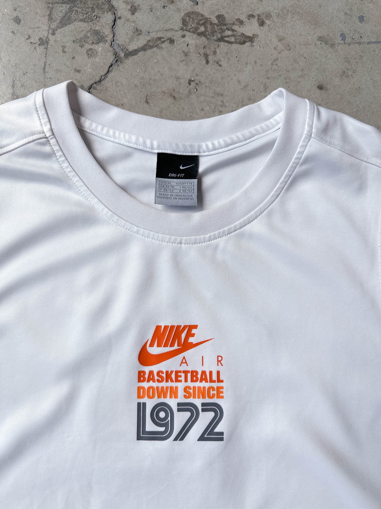 Vintage 00s Nike T-shirt