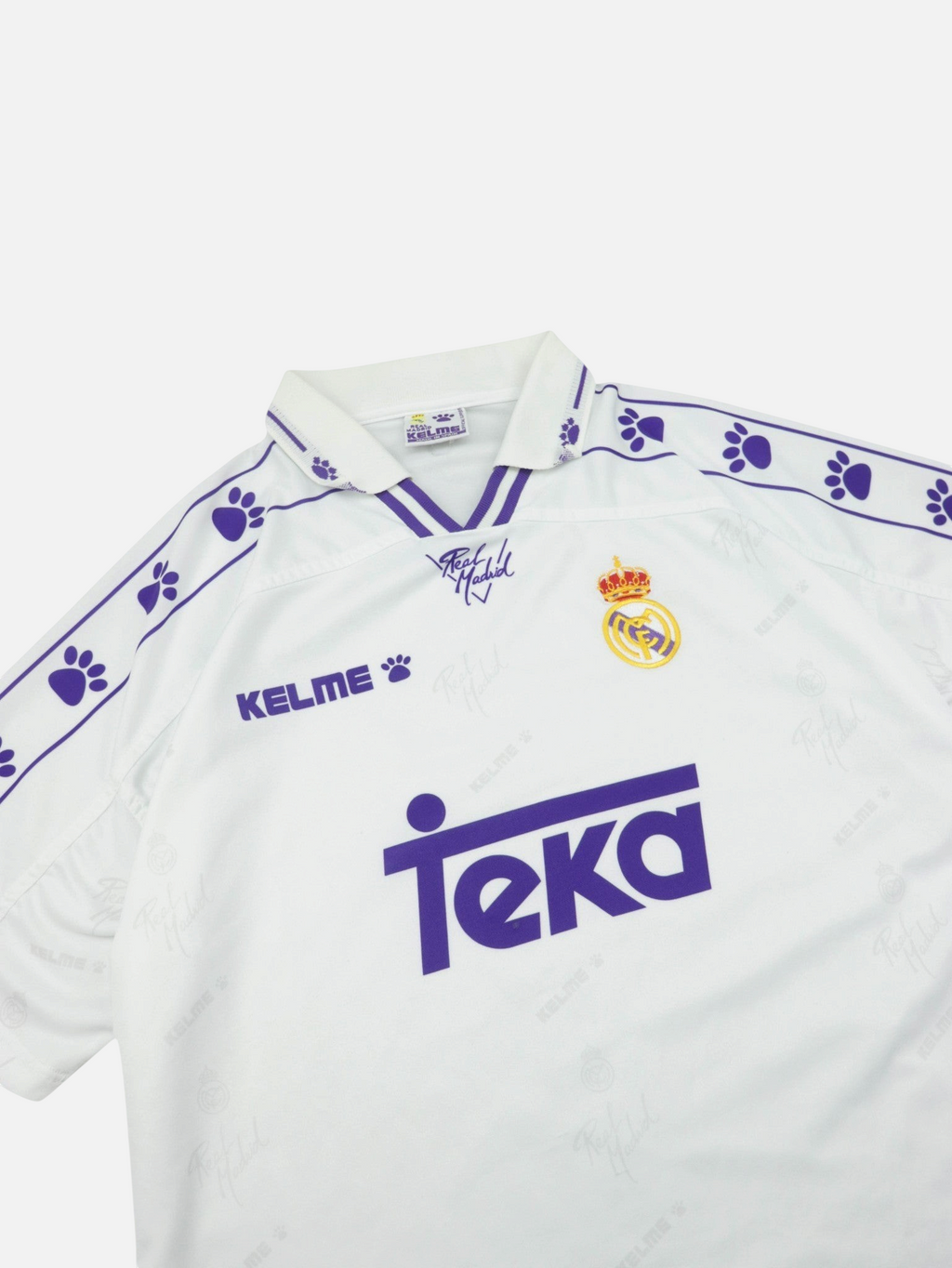 Camiseta vintage Alabama Vintage del Real Madrid 1994-96 blanca con detalles morados y logo Kelme