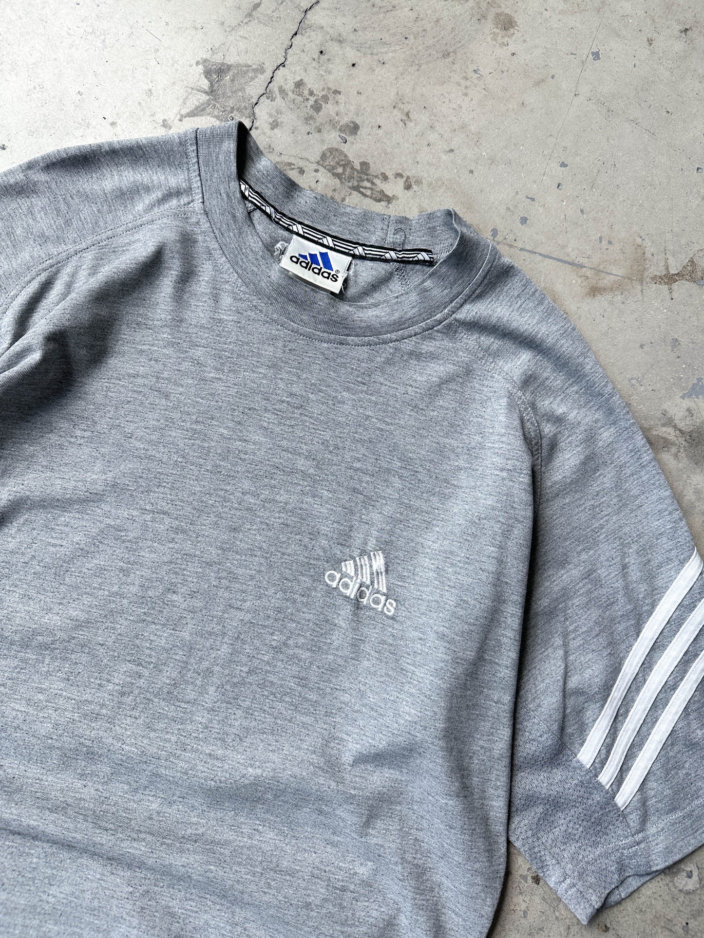 Camiseta Adidas vintage 90s