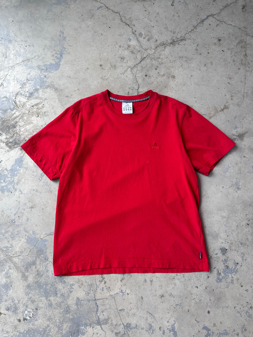 Vintage 00s Adidas T-shirt