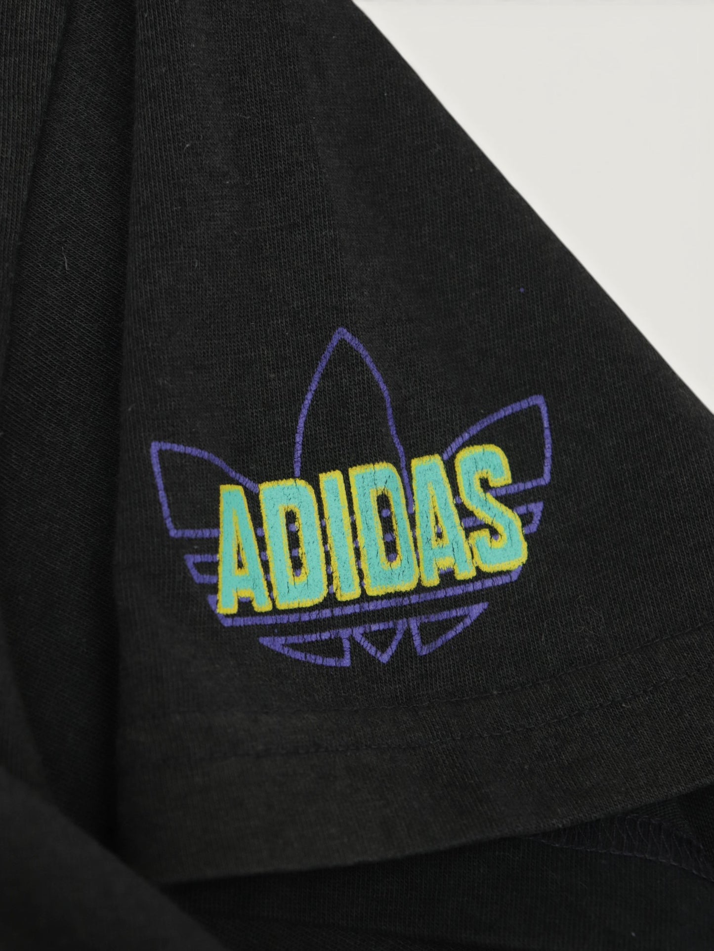 CAMISETA ADIDAS VINTAGE 90S