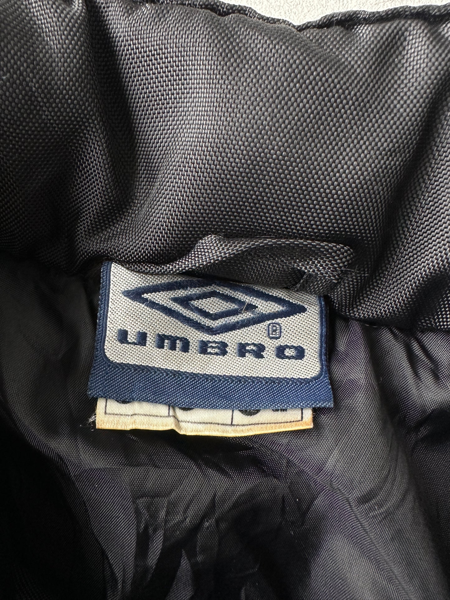 Chaqueta Umbro vintage 00s