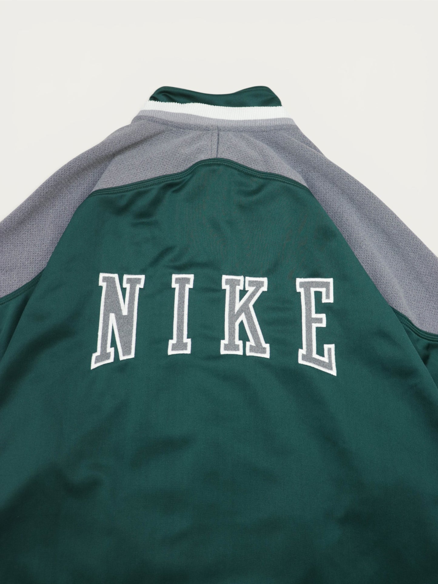 CHAQUETA NIKE VINTAGE 90S