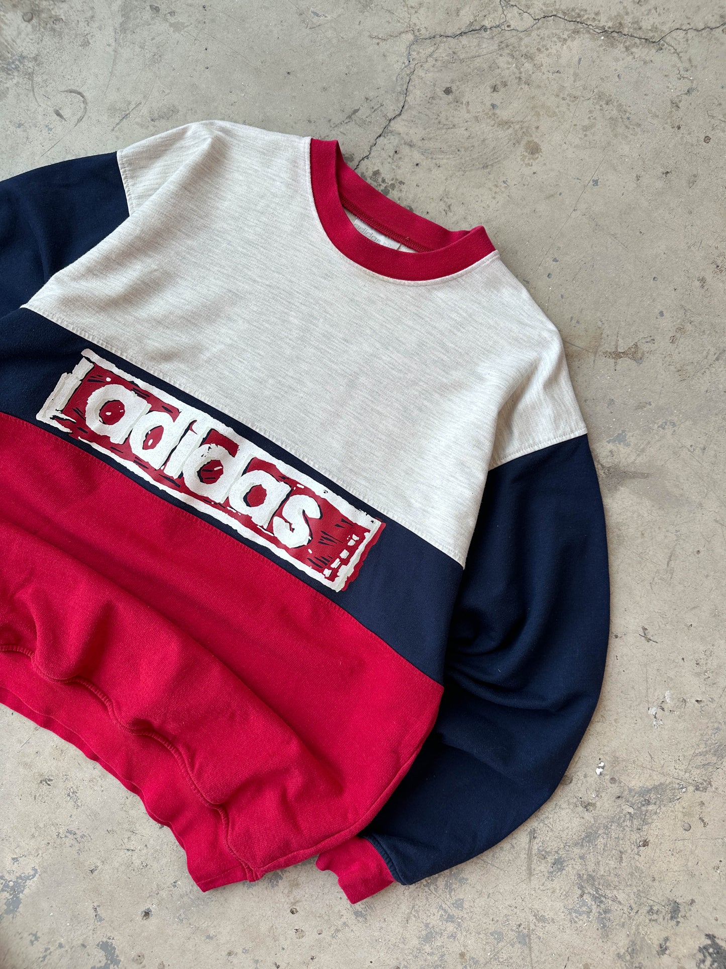 Vintage 90s Adidas sweatshirt