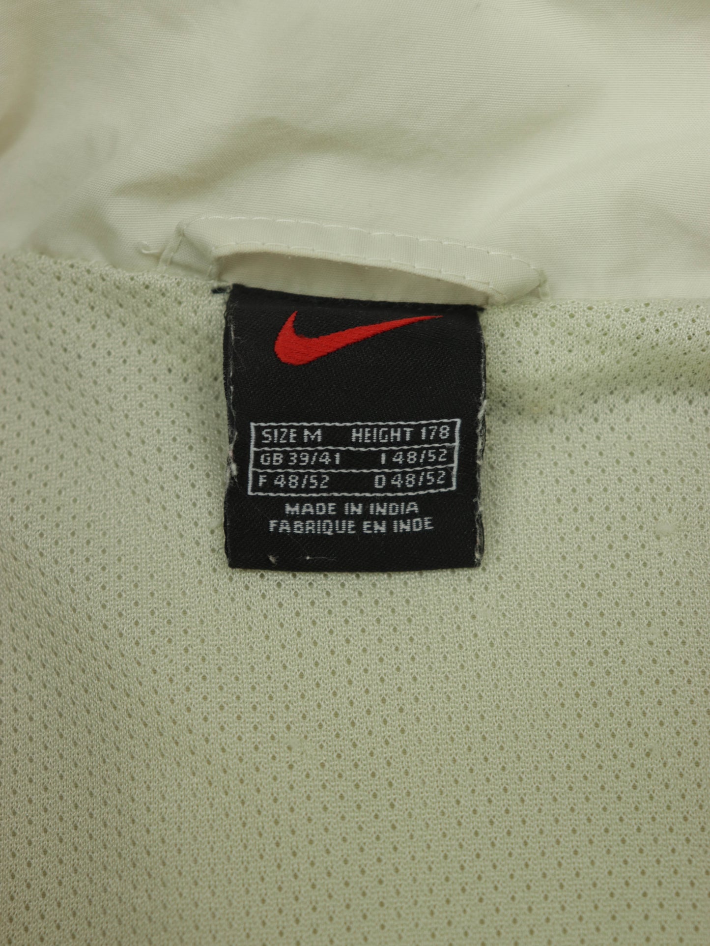 CHAQUETA NIKE VINTAGE 00S