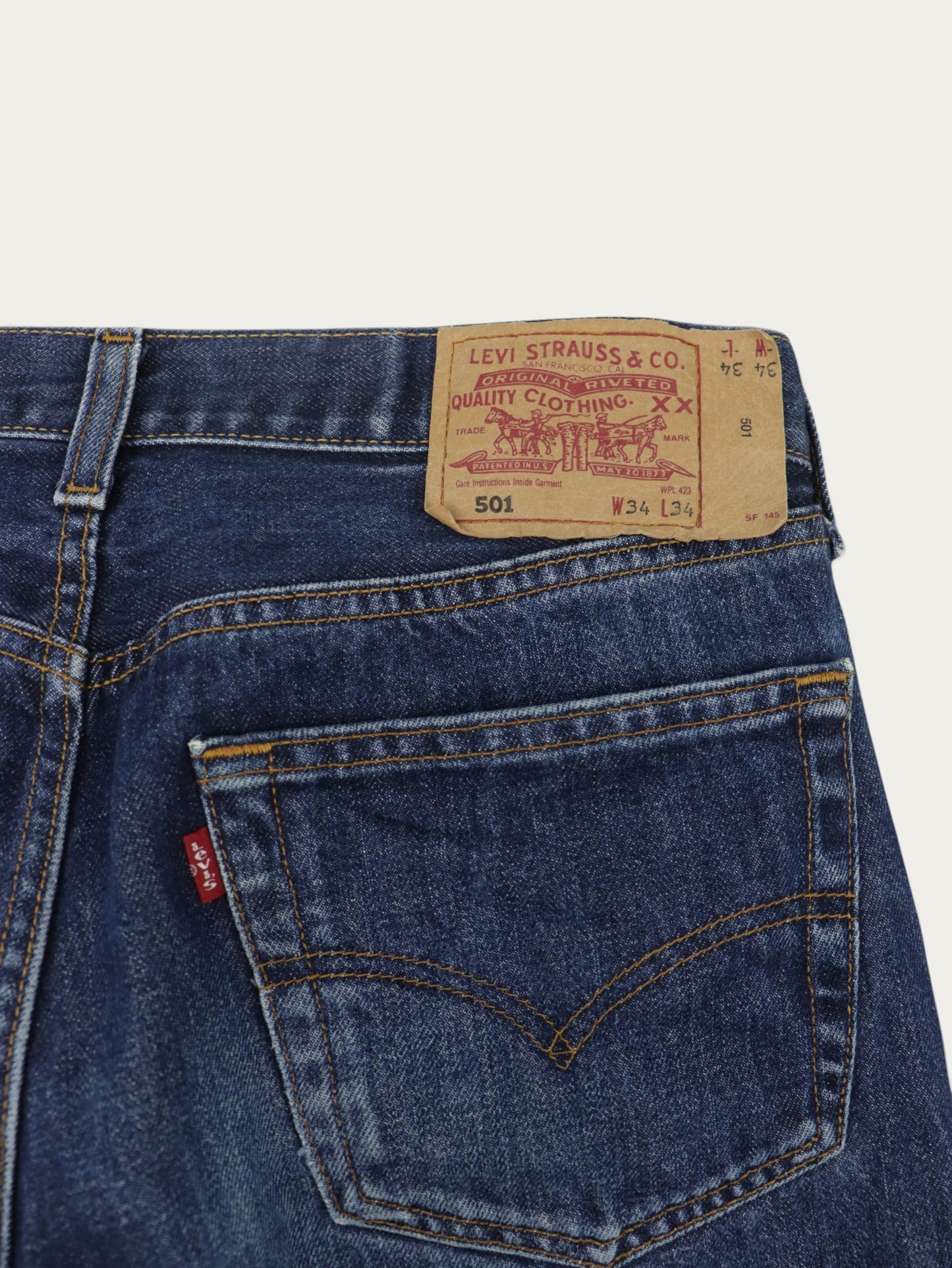 SHORT LEVI'S VINTAGE 00S