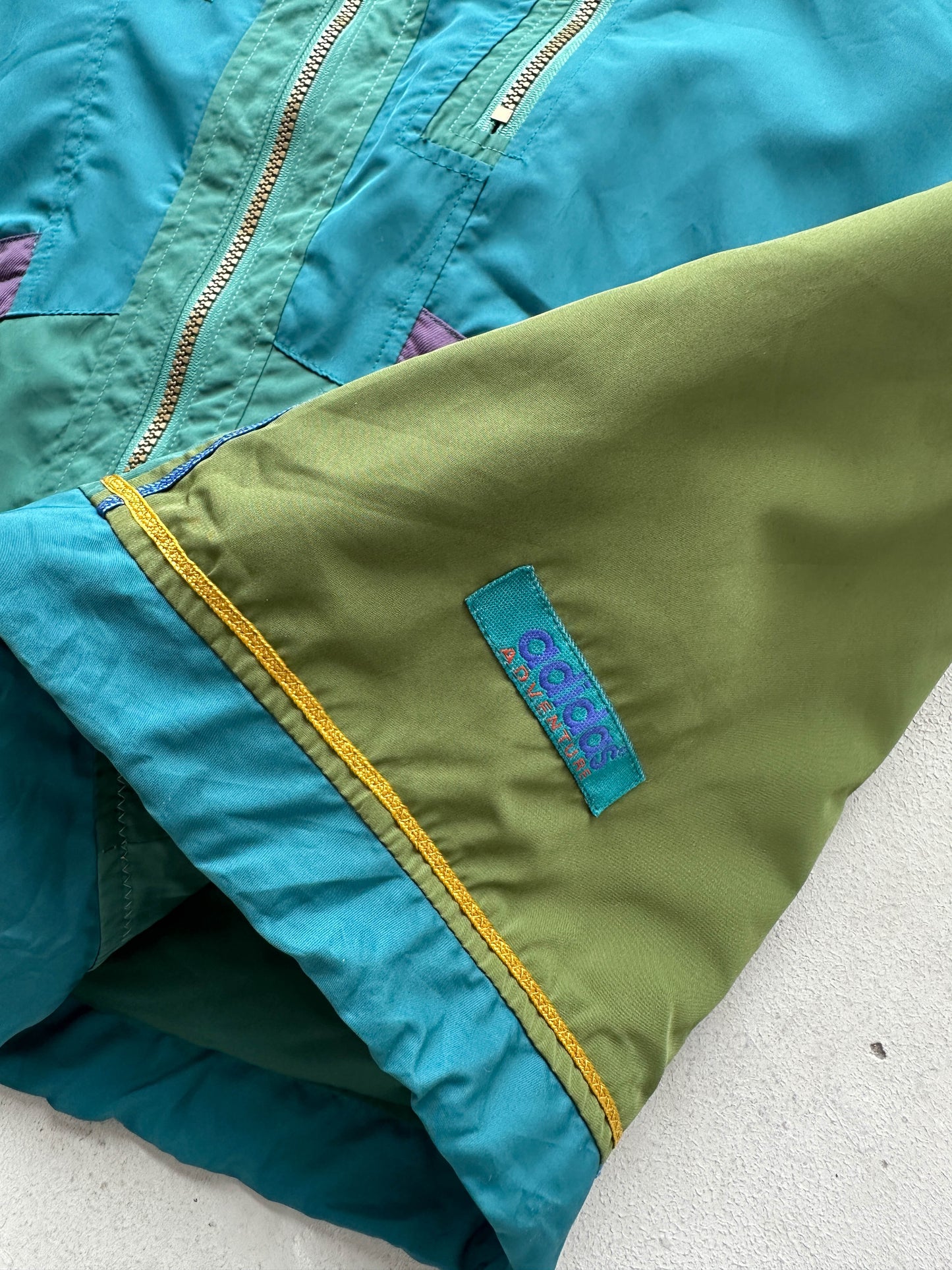 Chaleco Adidas Adventure vintage 90s