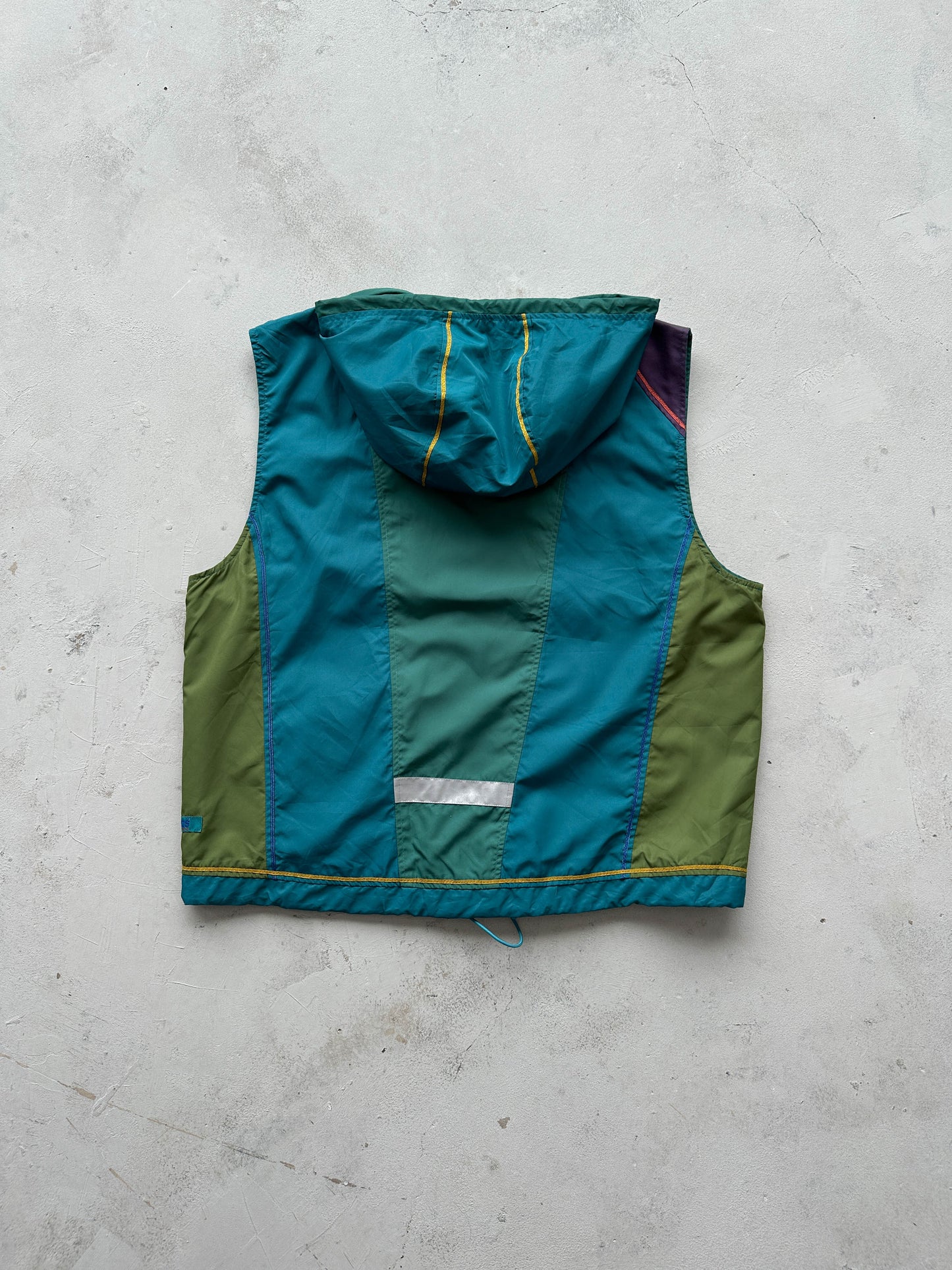 Chaleco Adidas Adventure vintage 90s