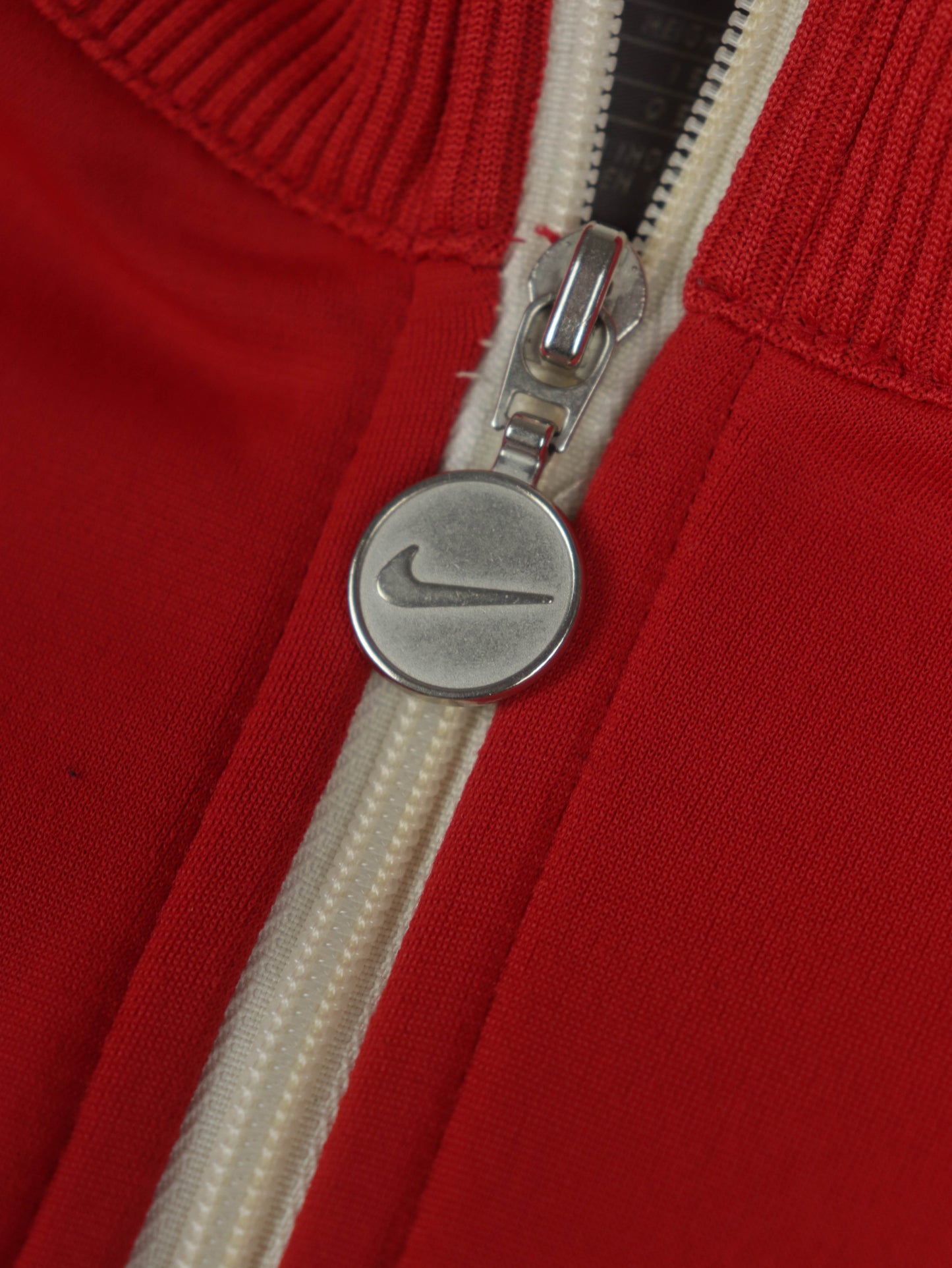 CHAQUETA NIKE VINTAGE 00S