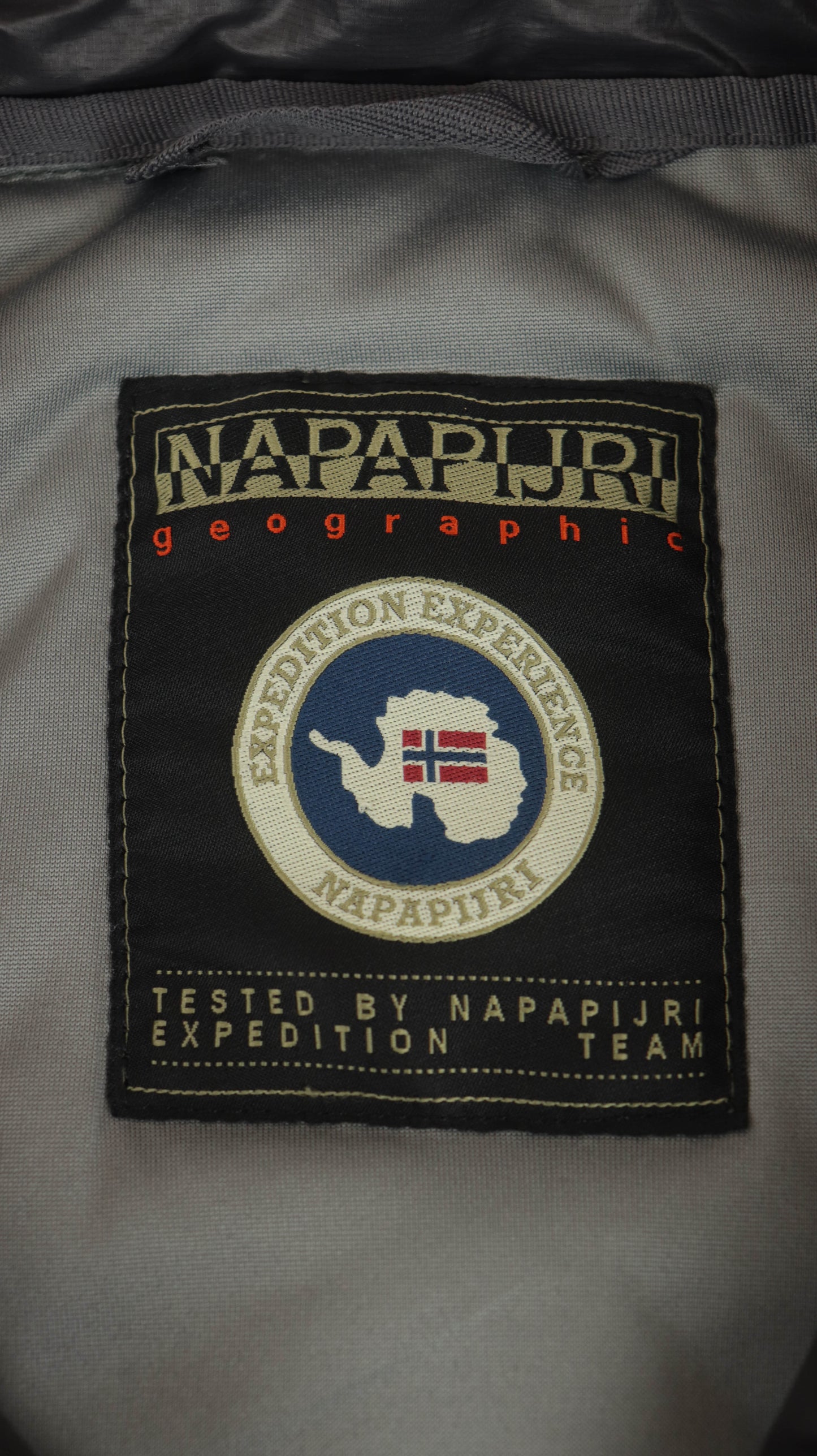 CHAQUETA NAPAPIJRI VINTAGE 00S