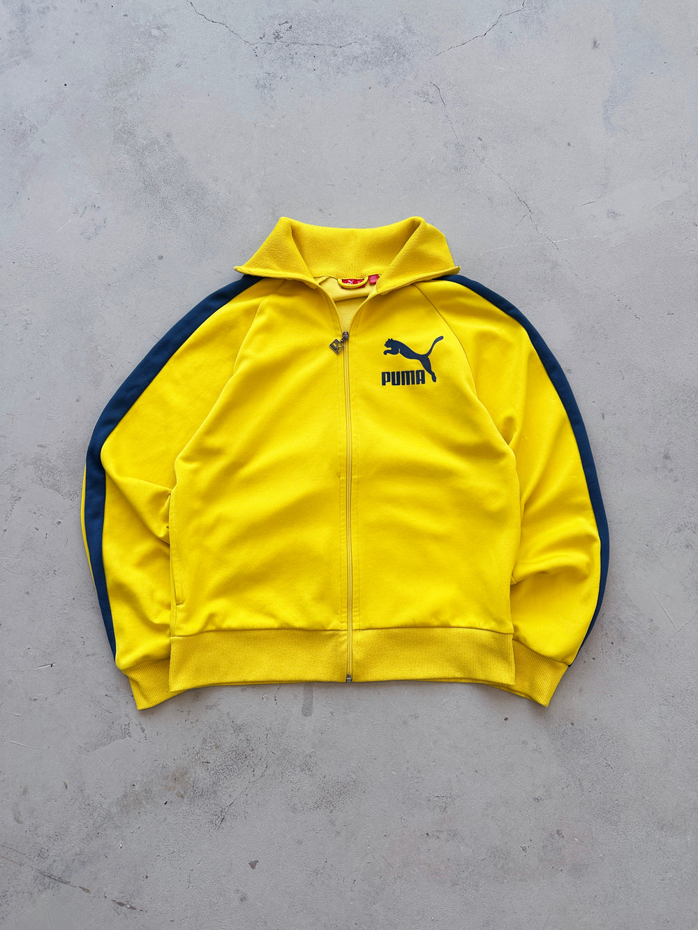 Chaqueta Puma vintage 00s