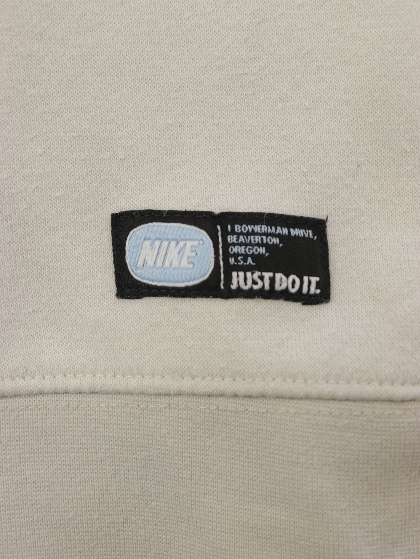 VINTAGE NIKE SWEATSHIRT 00S