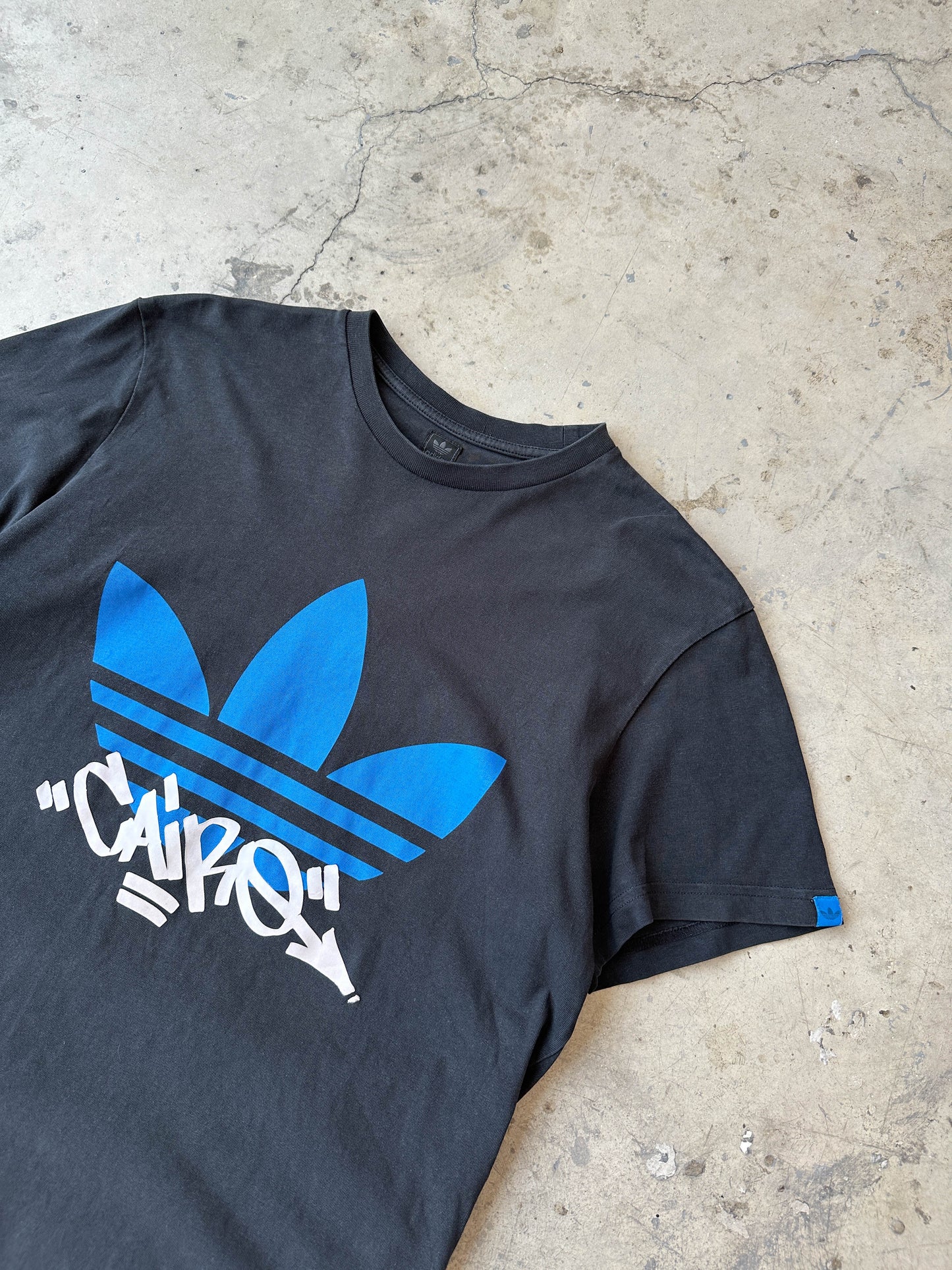 Vintage 00s Adidas T-shirt